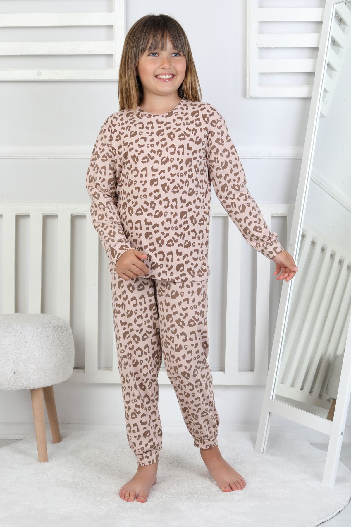 zuzunga Minik Uyku Avcısı - Vahşi Rahatlık Serisi Leopar Desenli Kız Çocuk Pijama Takımı fotoğrafı 5 (önizleme)