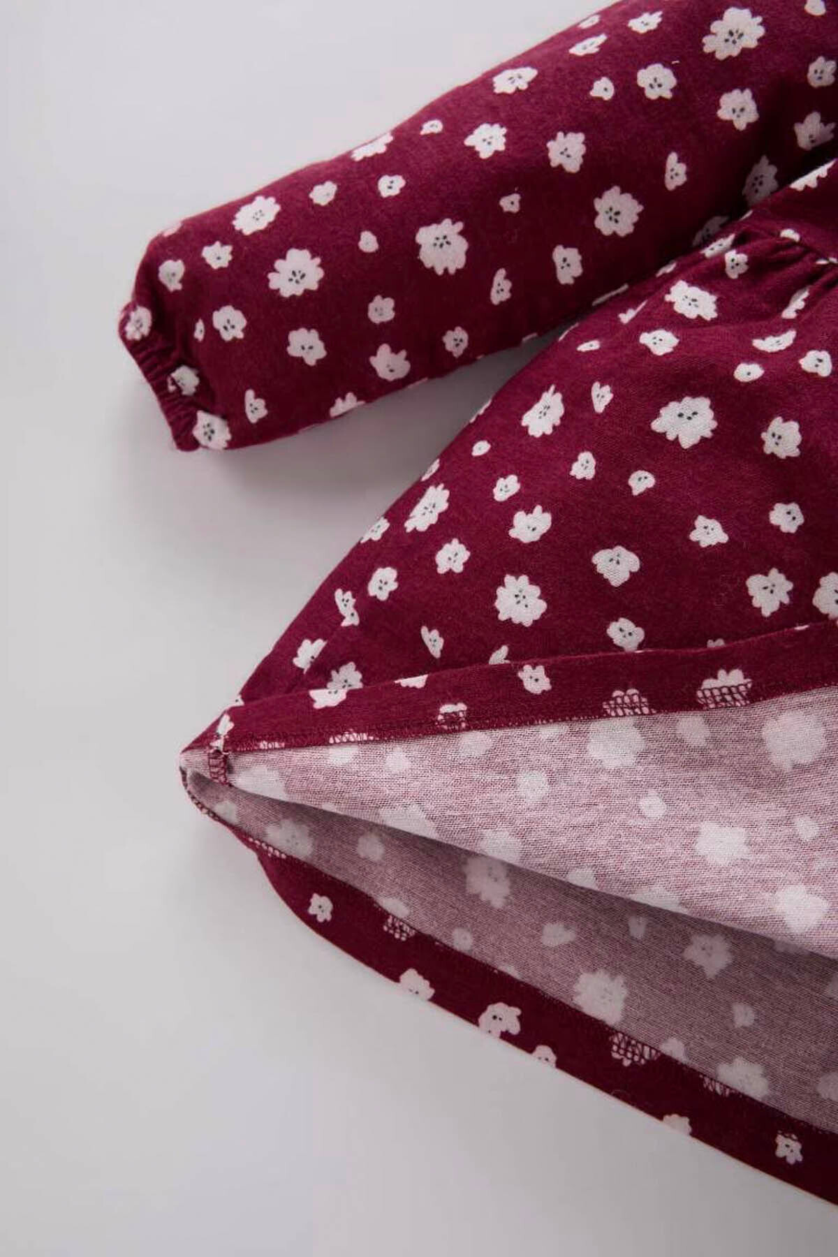 Defacto Çiçekli Uzun Kollu Pazen Bordo Kız Bebek Elbise D7428A5/BR204 fotoğrafı 4 (önizleme)