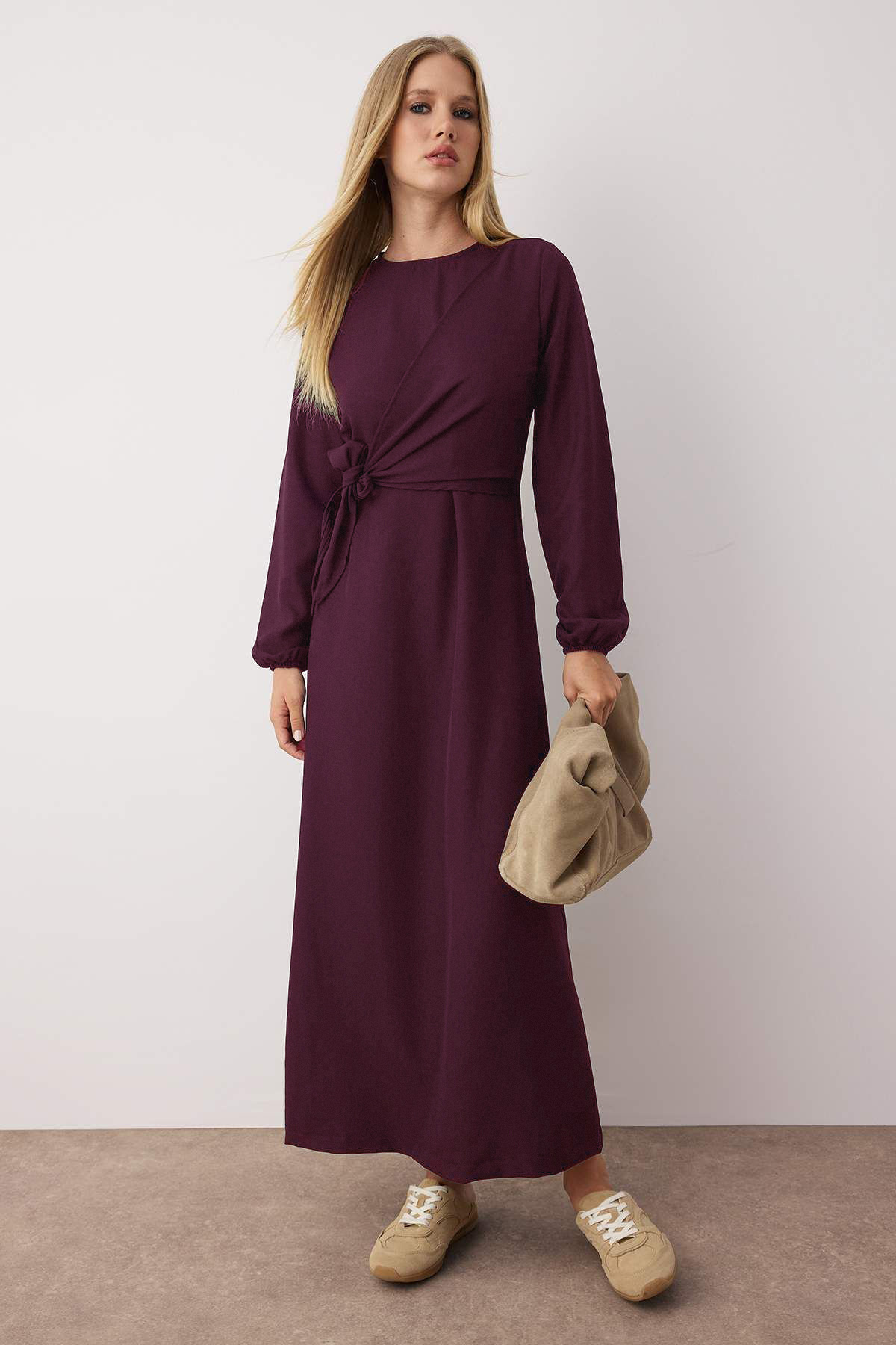 Trendyol Modest Sukienka z tkaniny o wyglądzie lnu Mürdüm TCTSS25EB00129