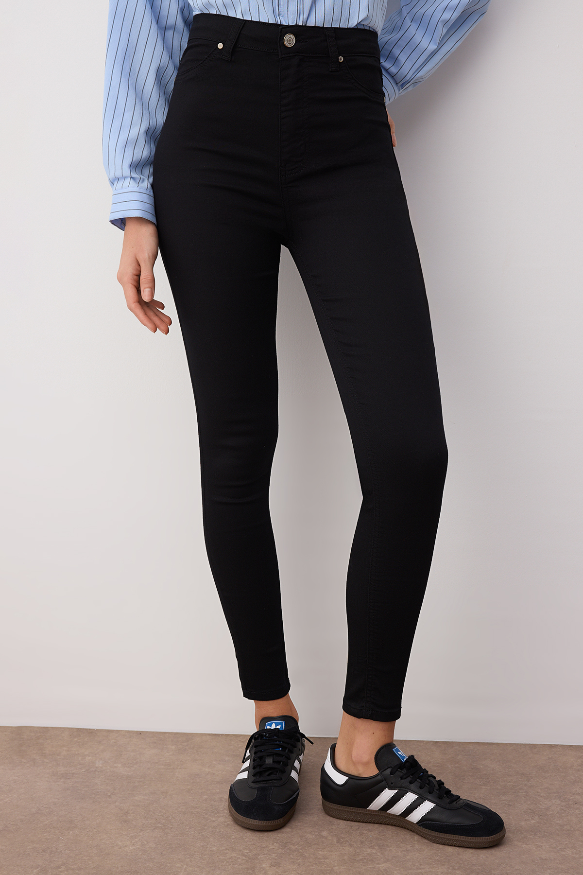 Trendyol Collection Чорні джинси джеггінси з високою талією TWOAW24JE00264