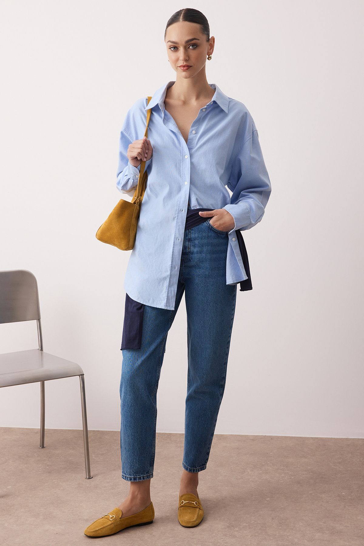 Trendyol Collection Sötétkék magas derekú Mom Jeans TWOSS25JE00277