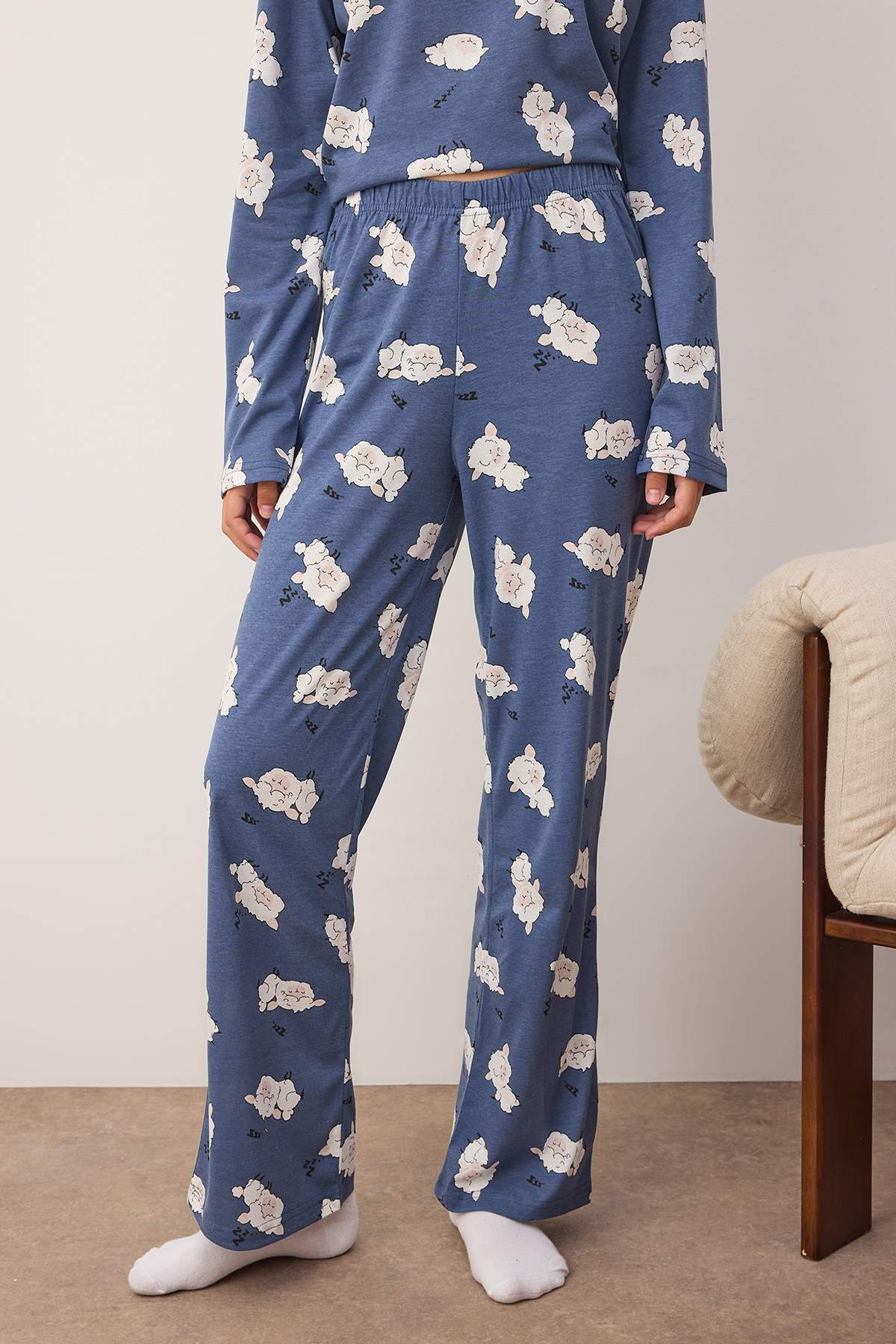 Trendyolmilla  Lacivert %100 Pamuklu Uyku Temalı Kuzu Desenli Örme Pijama Takımı THMAW26PT00046 - Görsel 3