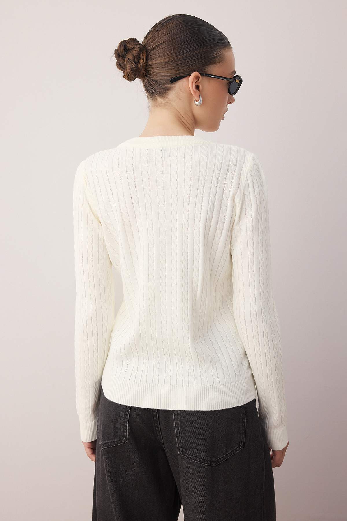 Trendyolmilla  Siyah-Ekru*001 Bisiklet Yaka 2'li Triko Kazak TWOAW26KZ00187 - Görsel 4