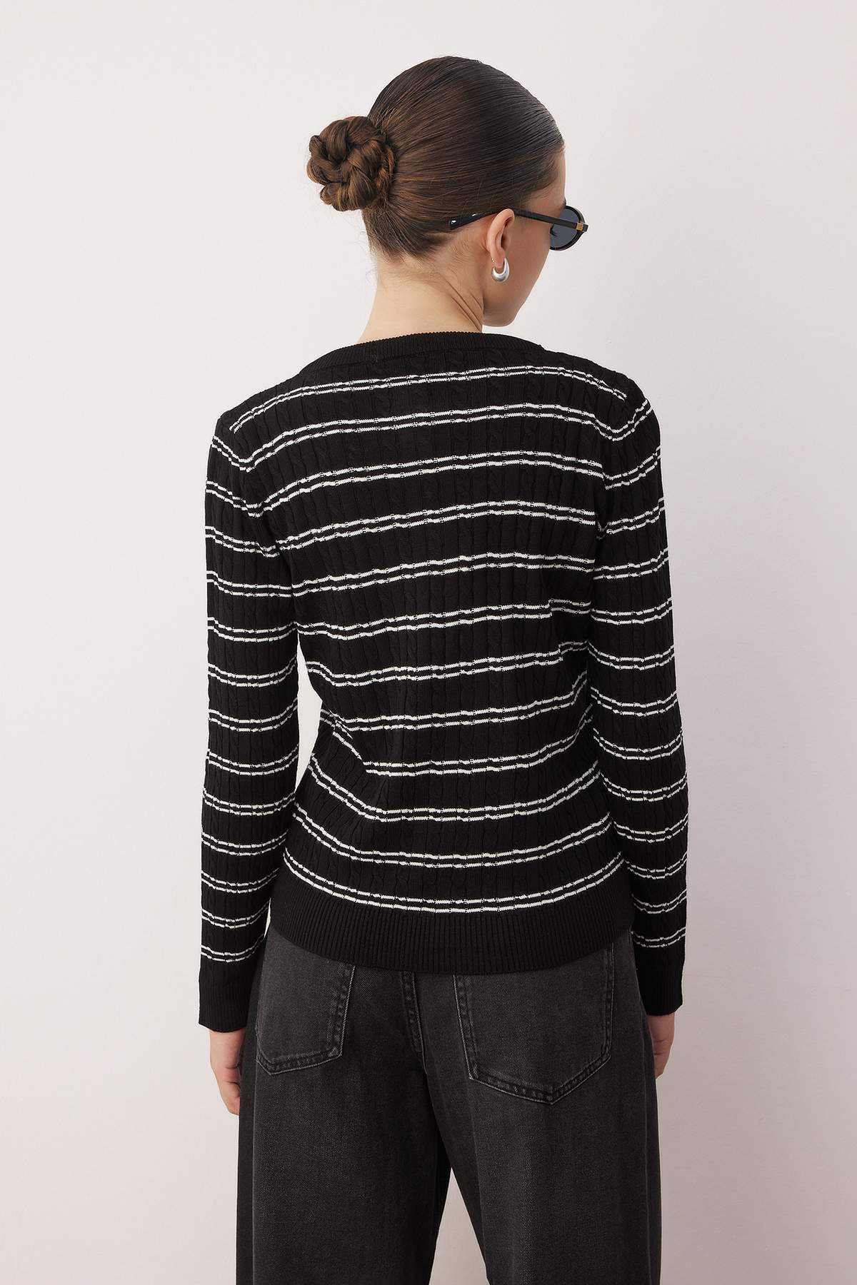 Trendyolmilla  Siyah-Ekru*001 Bisiklet Yaka 2'li Triko Kazak TWOAW26KZ00187 - Görsel 7