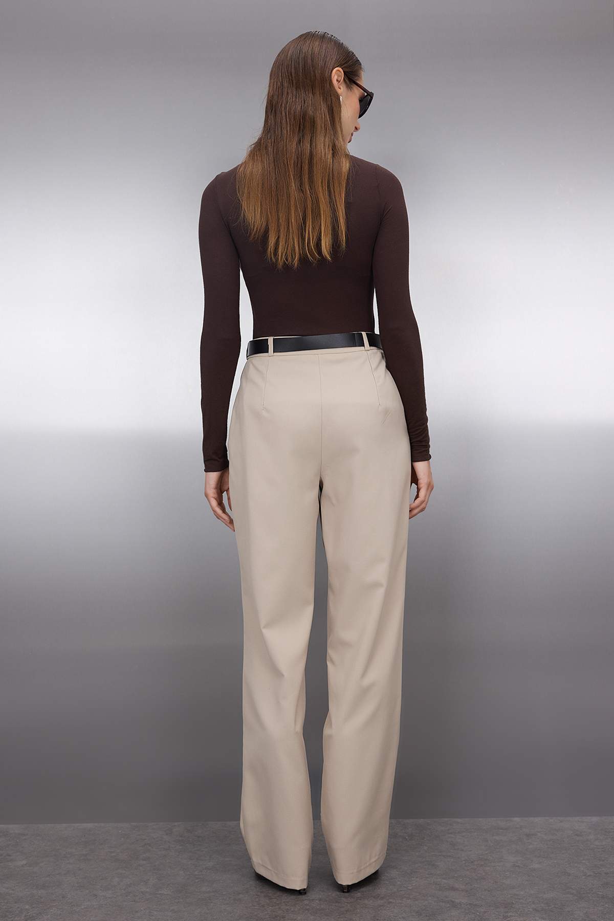 Trendyolmilla  Bej Kemerli Straigt/Düz Kesim Pantolon TWOAW25PL00046 - Görsel 4