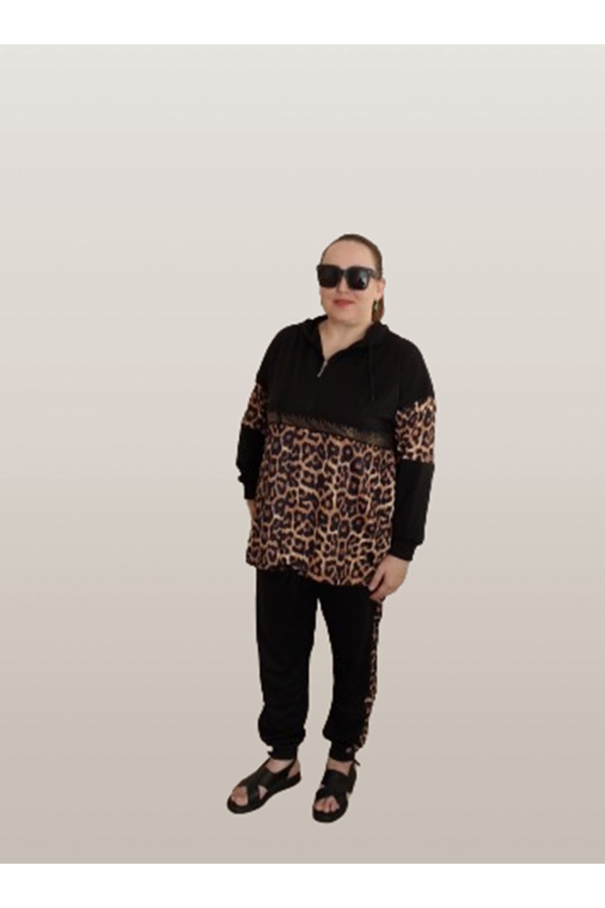 Vibes On-Large Size Leopard Pattern Oversize Fit Tracksuit Set 2