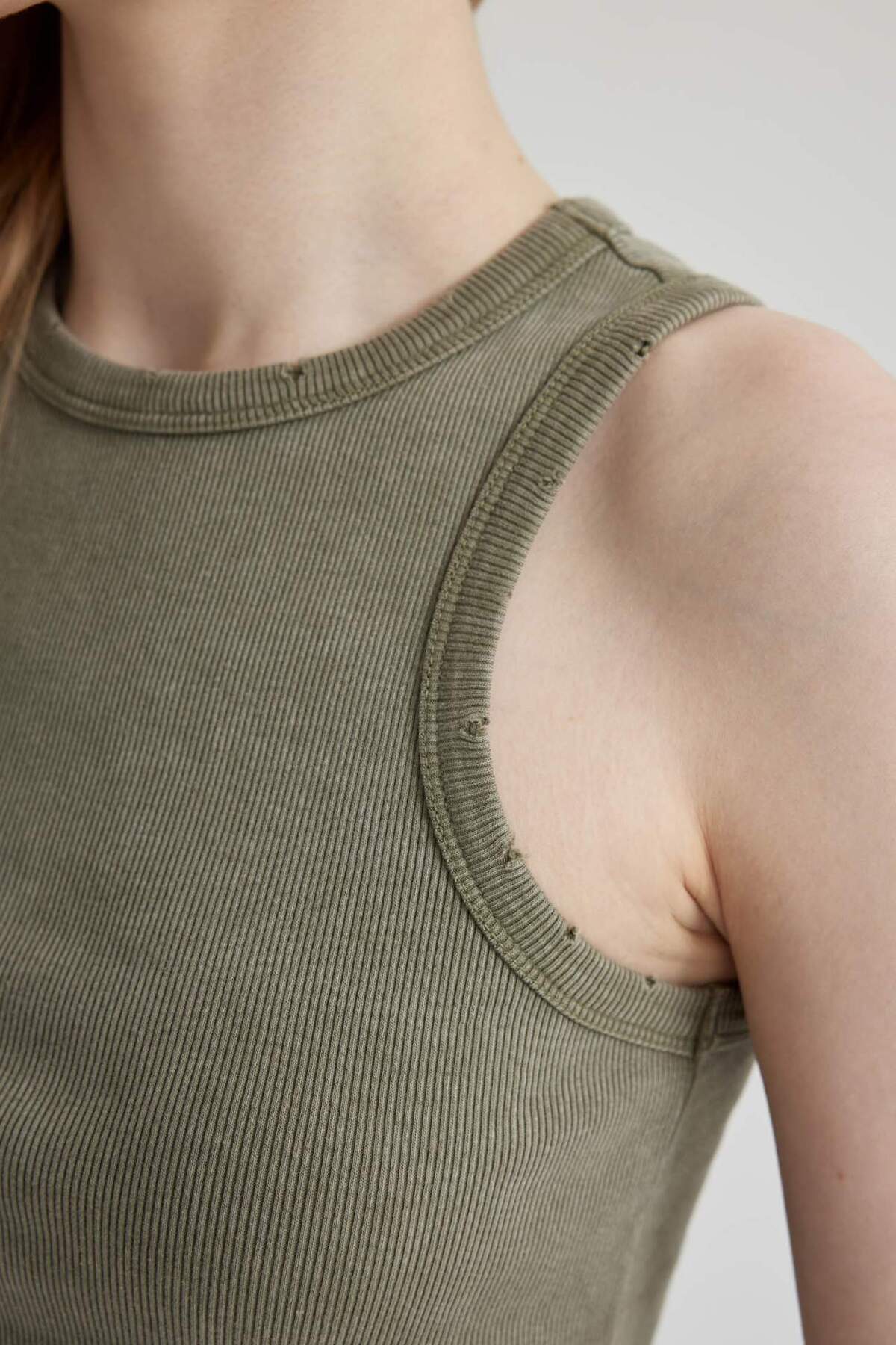 DeFacto-Coool Fitted Ribbed Camisole Washable Pale Effect Athlete C2128AX24SP 8