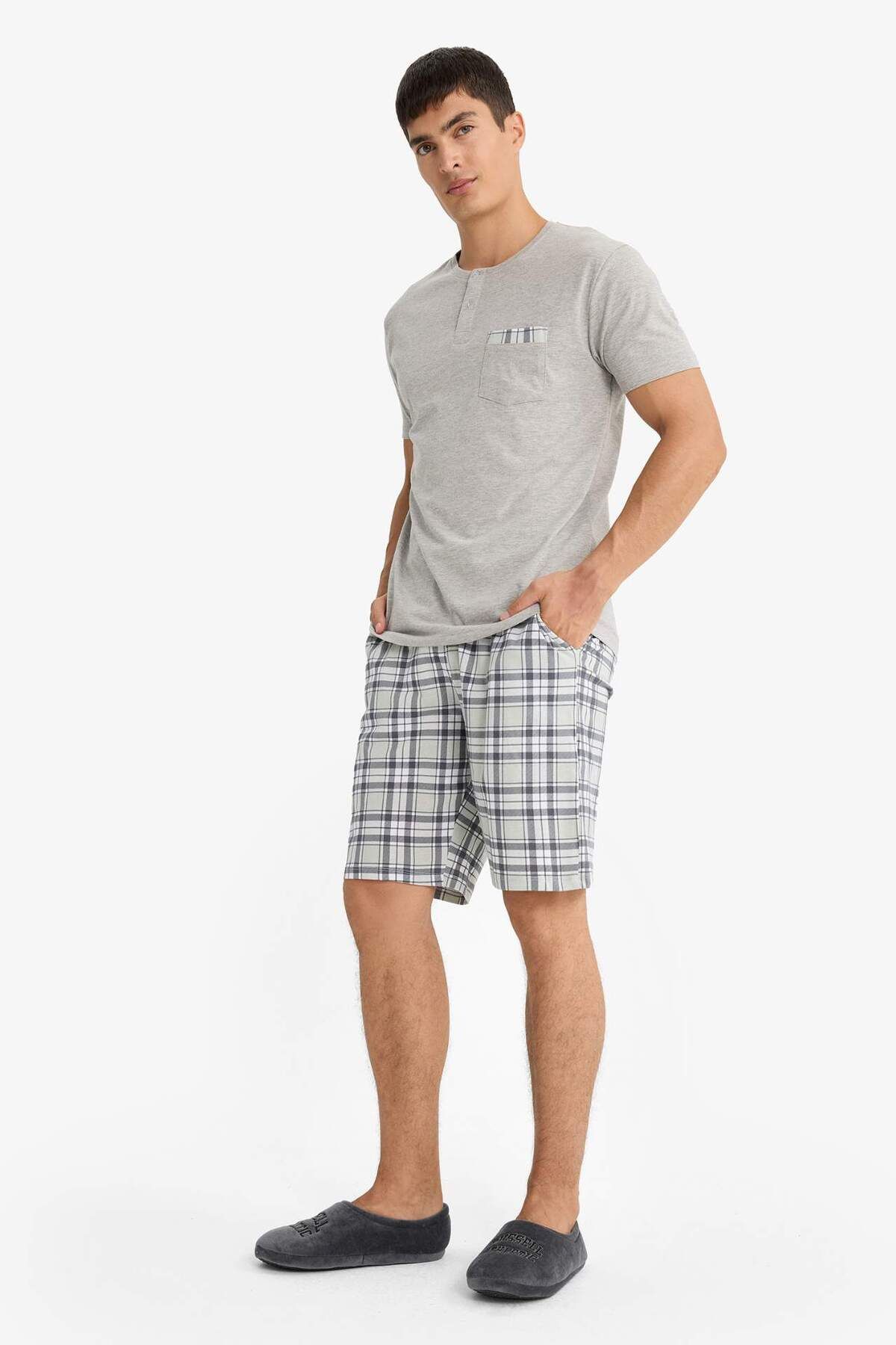 DeFacto-Pajama Set Regular Fit Short Sleeve Top Checked Shorts E7185Ax25Hs 2