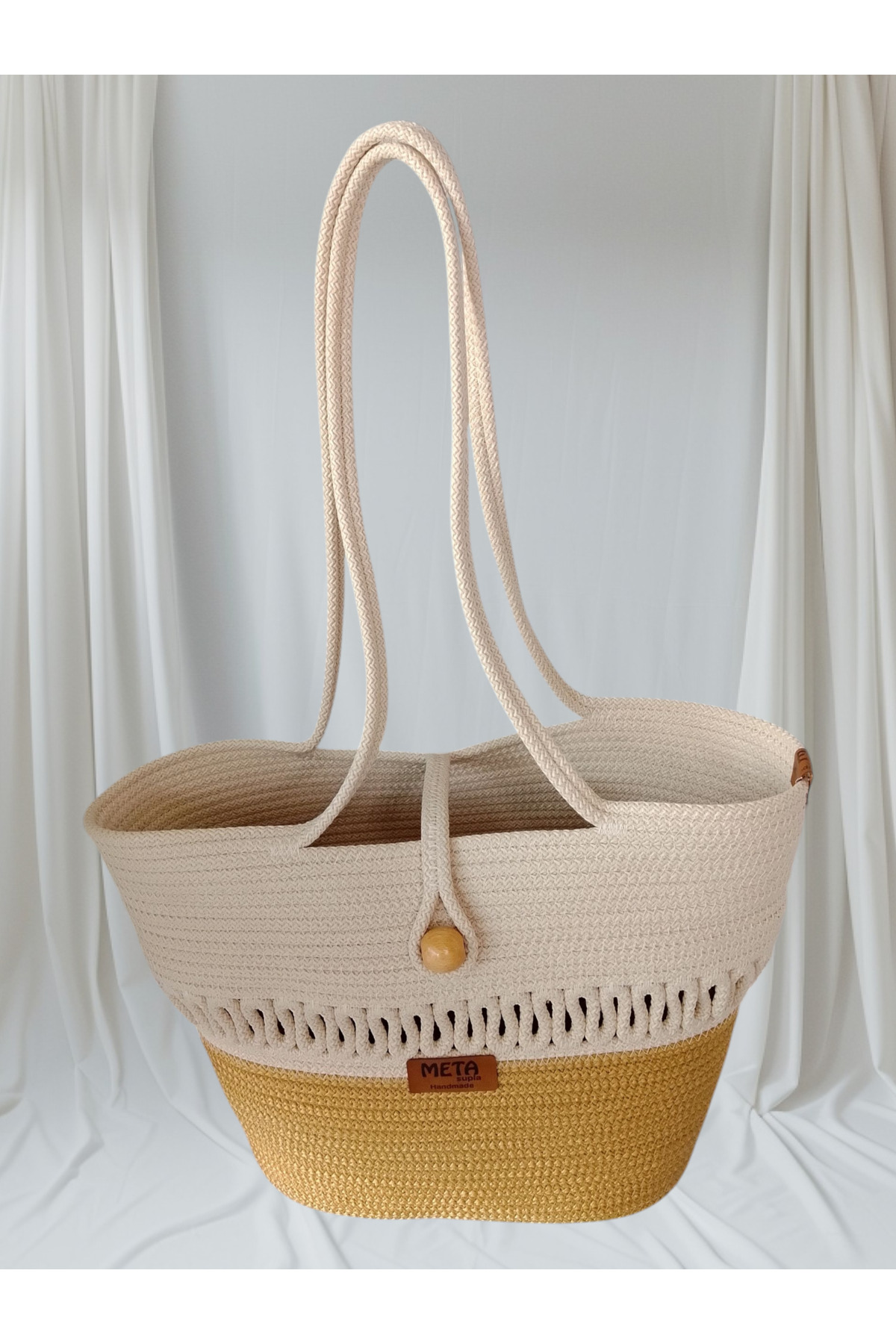 Straw beach bag handmade sleeve bag sewn with tress string