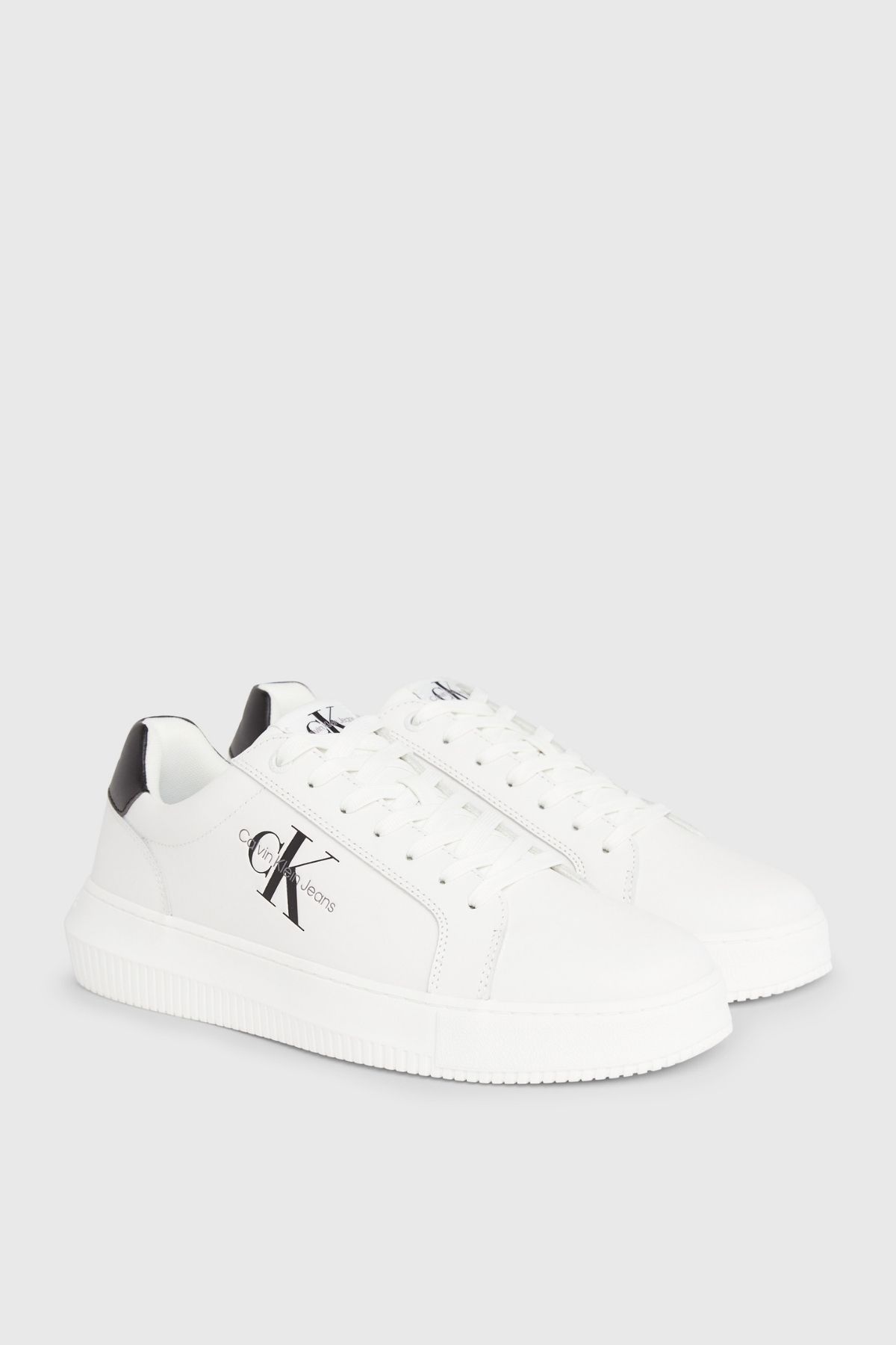 Calvin Klein-Weißer Herren-Sneaker – stilvolles und bequemes Design mit Markenlogo 2