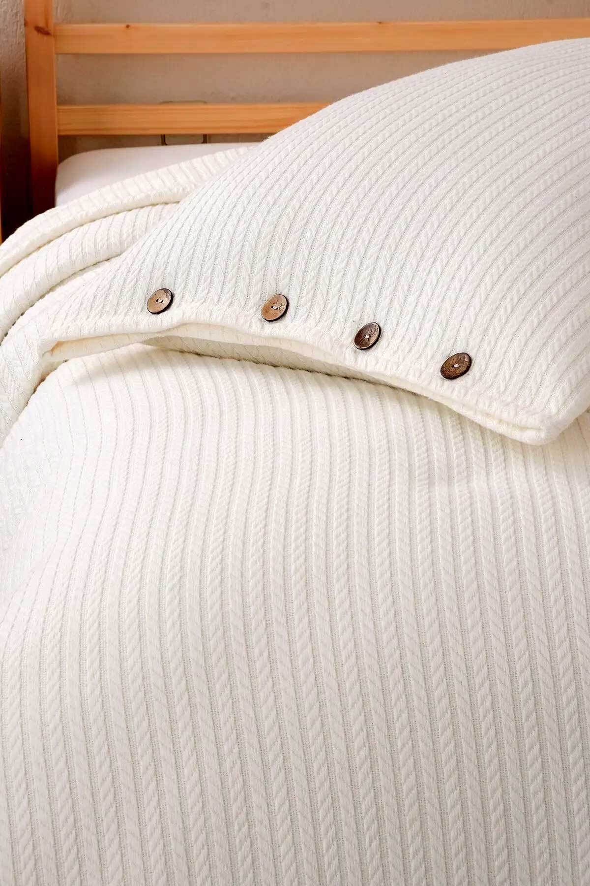 Cottonest-مفرش سرير مزدوج منسوج من قماش بيكيه مع وسادتين 1