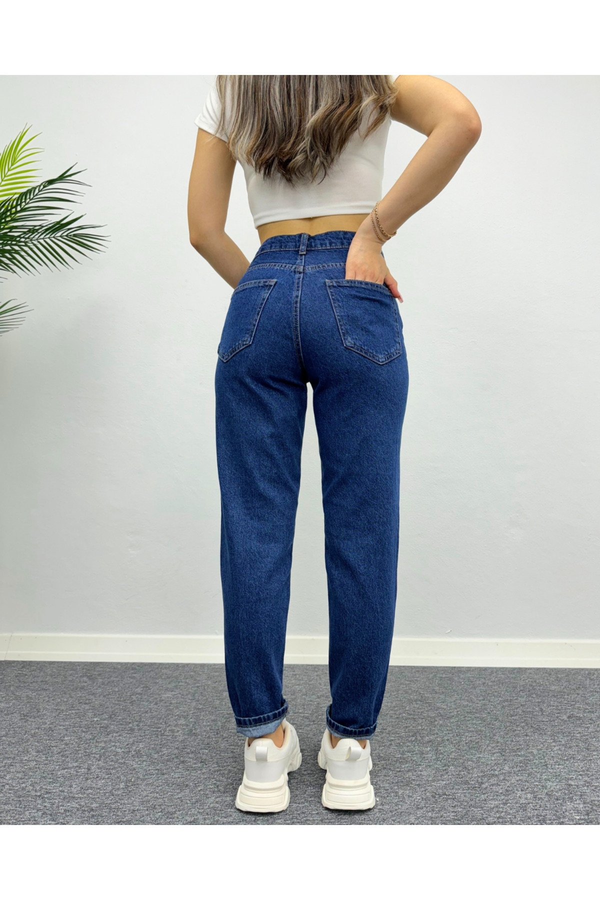 Kadın Lacivert Yüksek Bel Slim Fit Mom Jean Pantolon