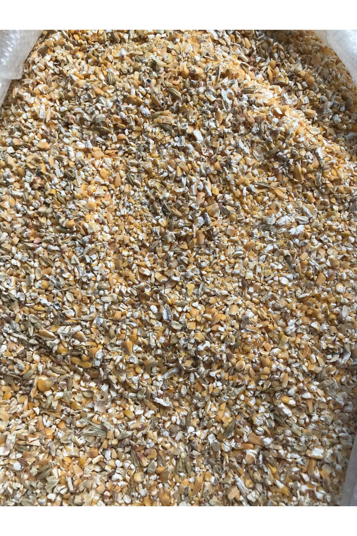 shop Kırma Mısır 3 Kg - Tavuk Ve Tavşanlara Özel Doğal Yem