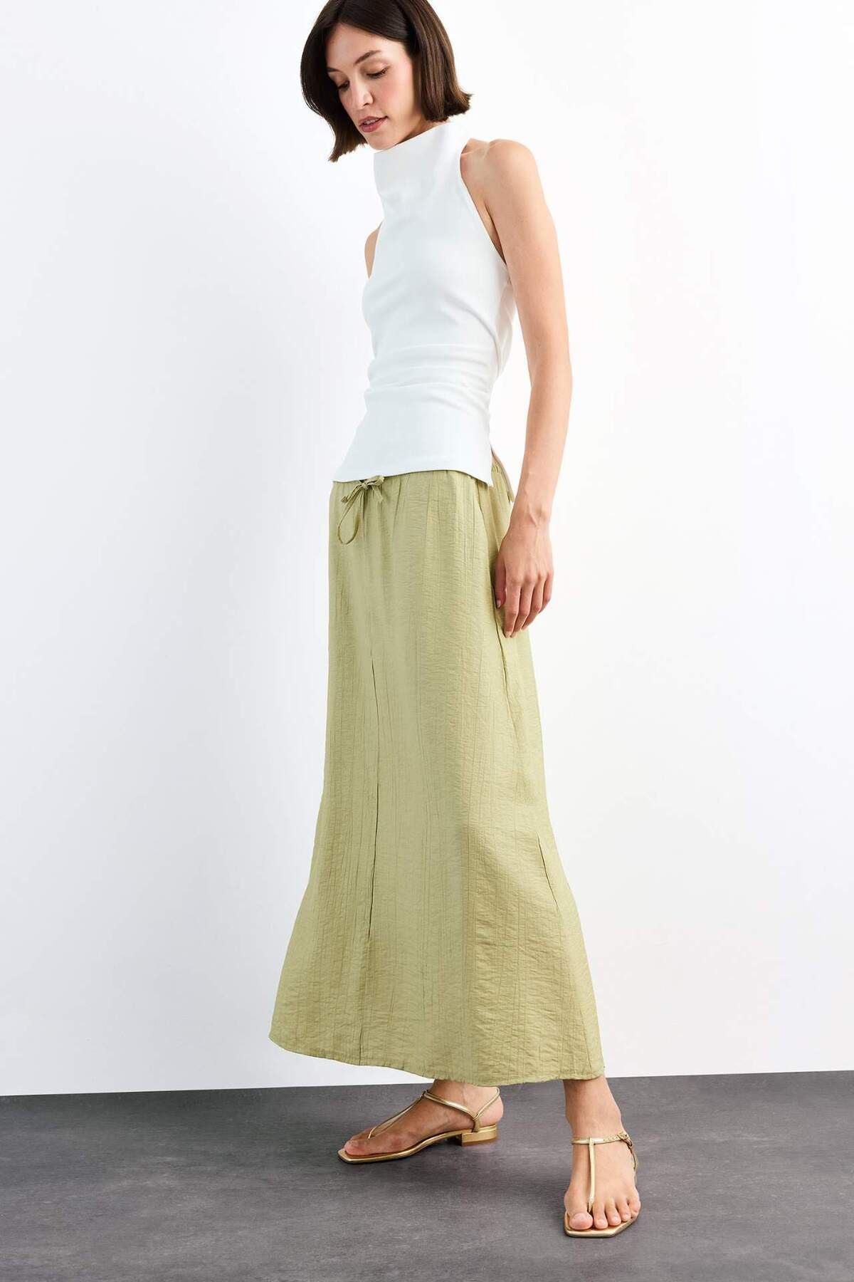 DeFacto-Relax Fit Elastic Waist Crinkle Fabric Midi Skirt G1093Ax25Sm 4