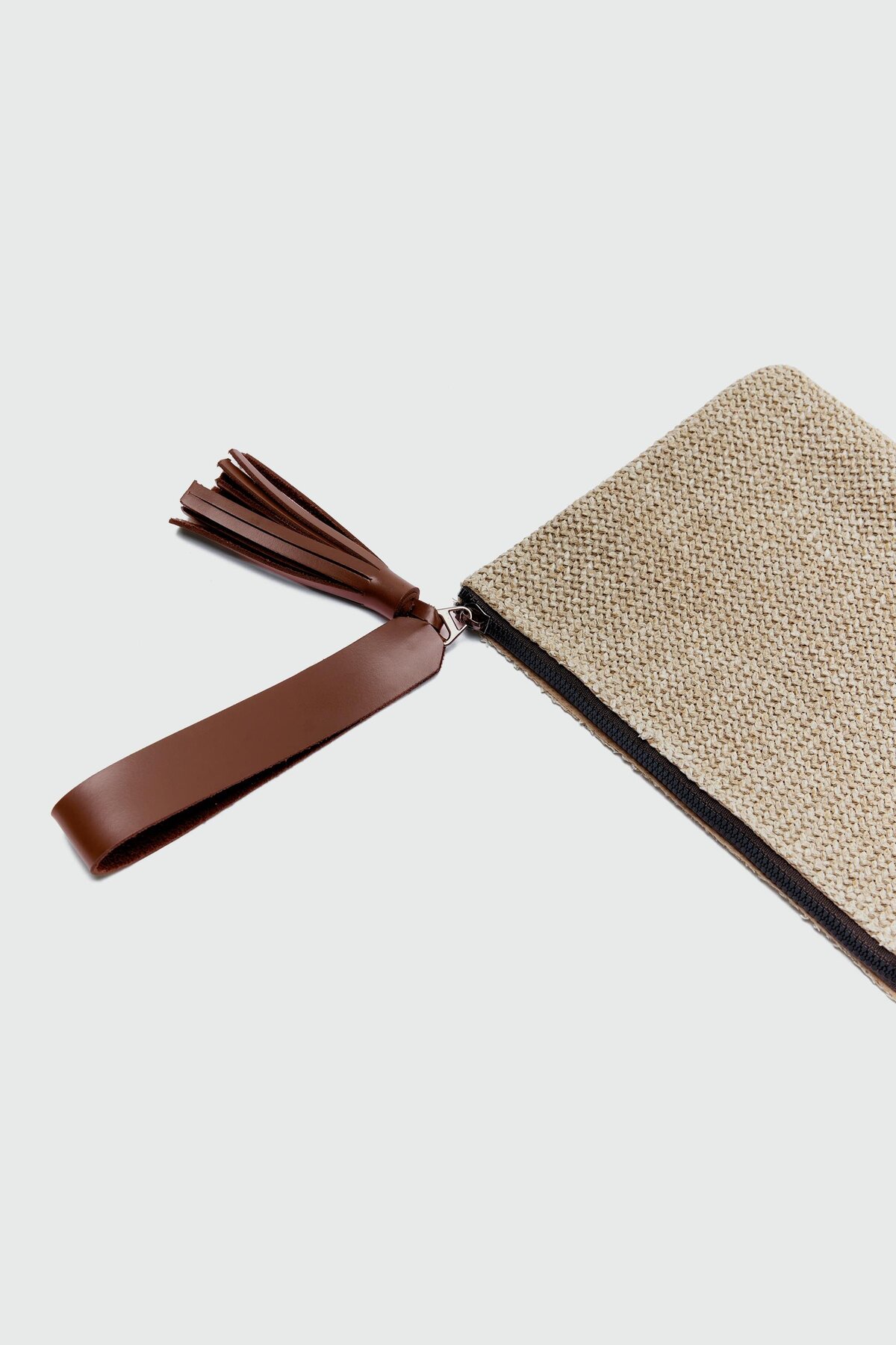 Shule Bags Juno Püskül Detaylı Hasır Clutch Çanta Taba görsel 4