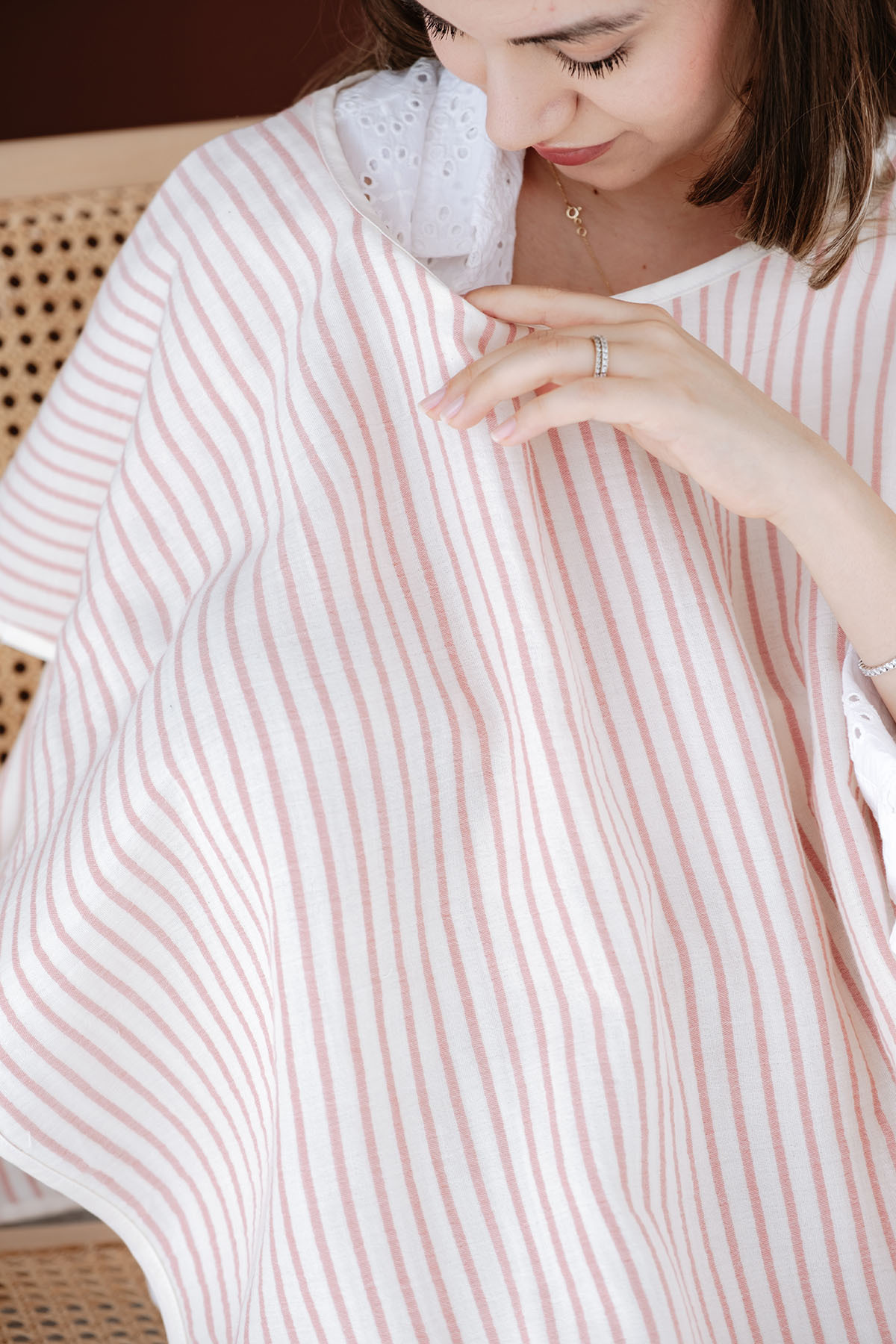 TBA COLLECTION Müslin Emzirme ve Puset Örtüsü | Line Series - Coral fotoğrafı 3 (önizleme)