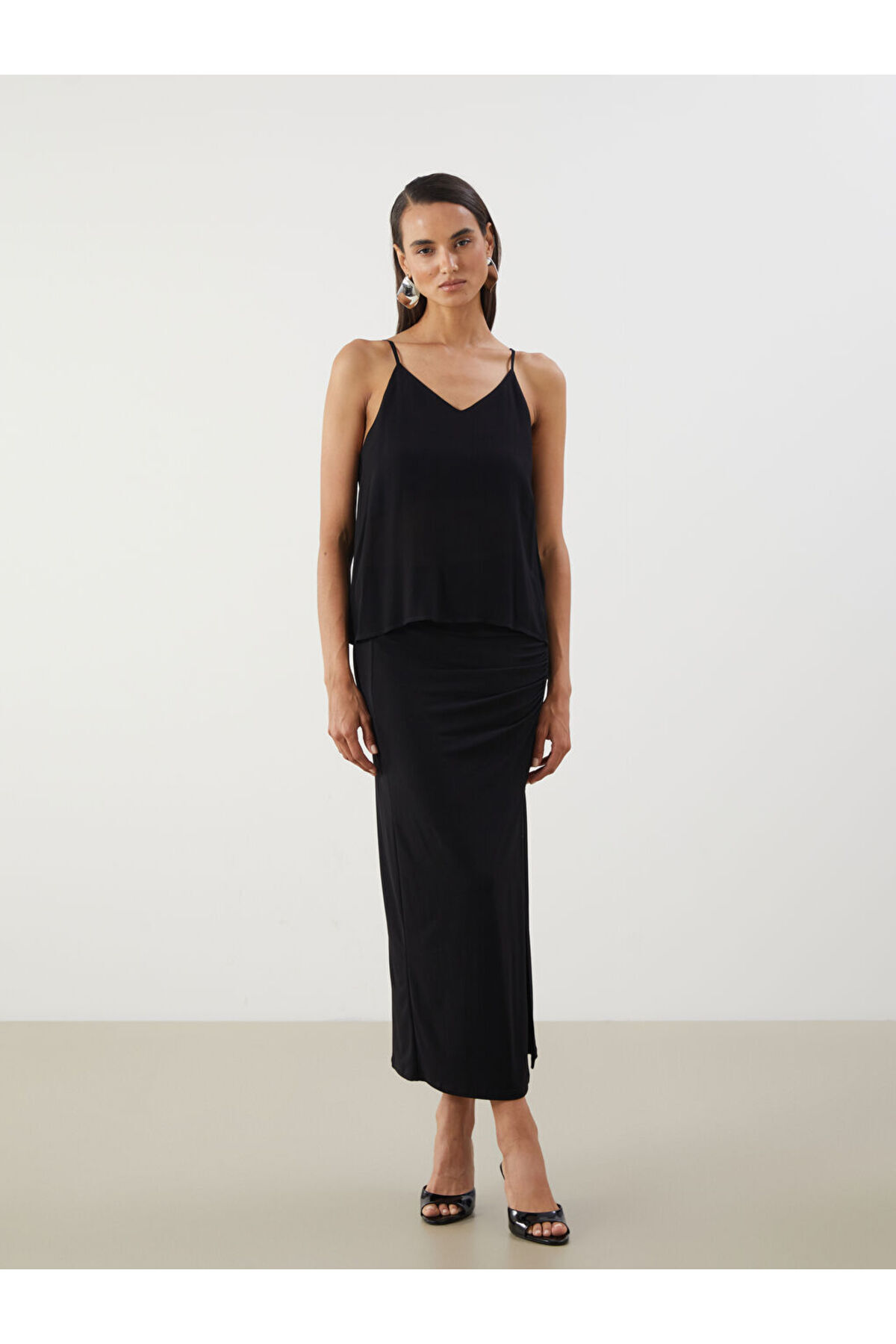 LC Waikiki-Create Your Style from Uzg Store |   V Neck Strap Blouse 3