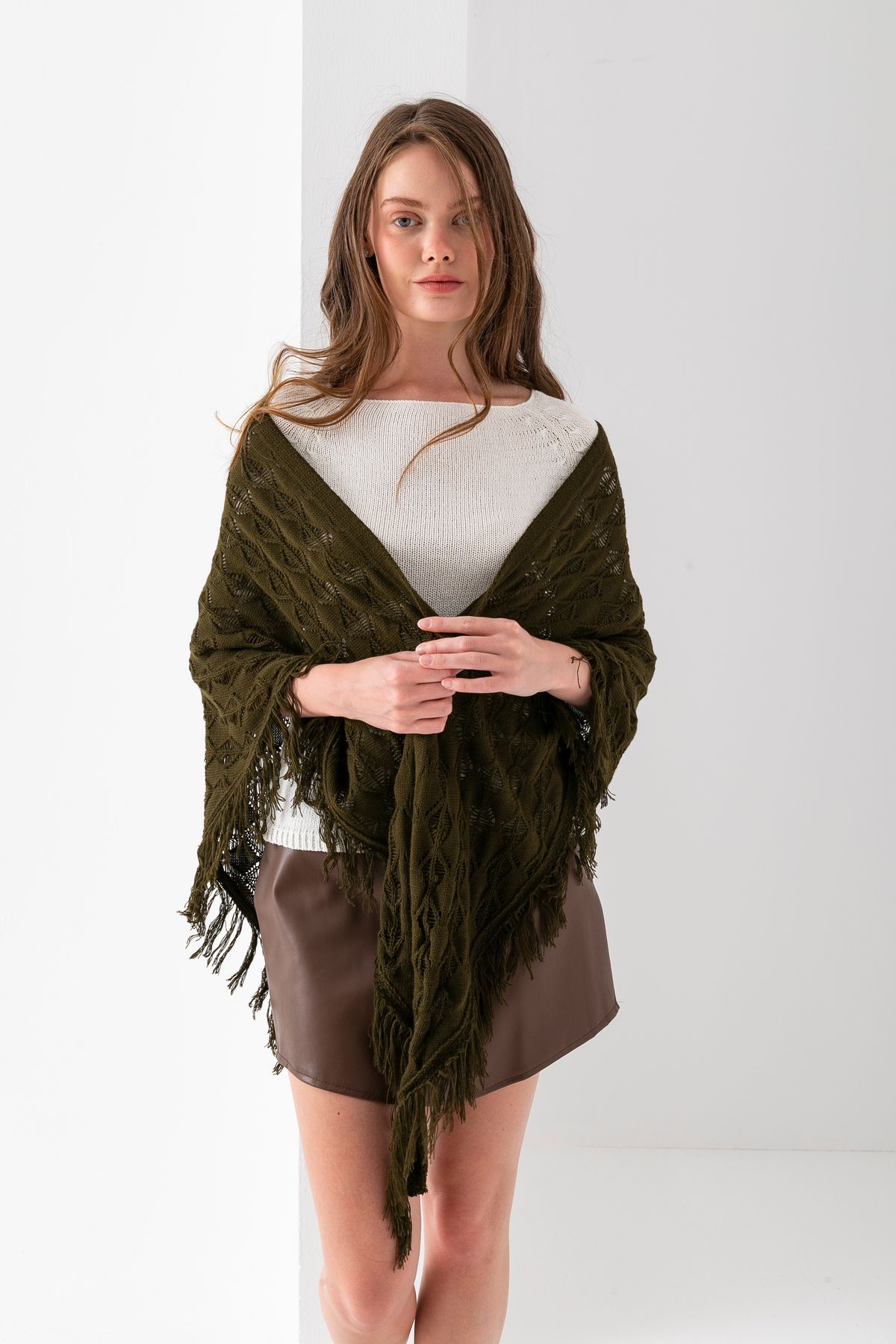 T Crazy-T-Crazy Openwork Patterned Triangle Shoulder Shawl, Stylish and Practical Knitwear Knitted Accessory with Tassels, Triangle Knitwear Shawl 2