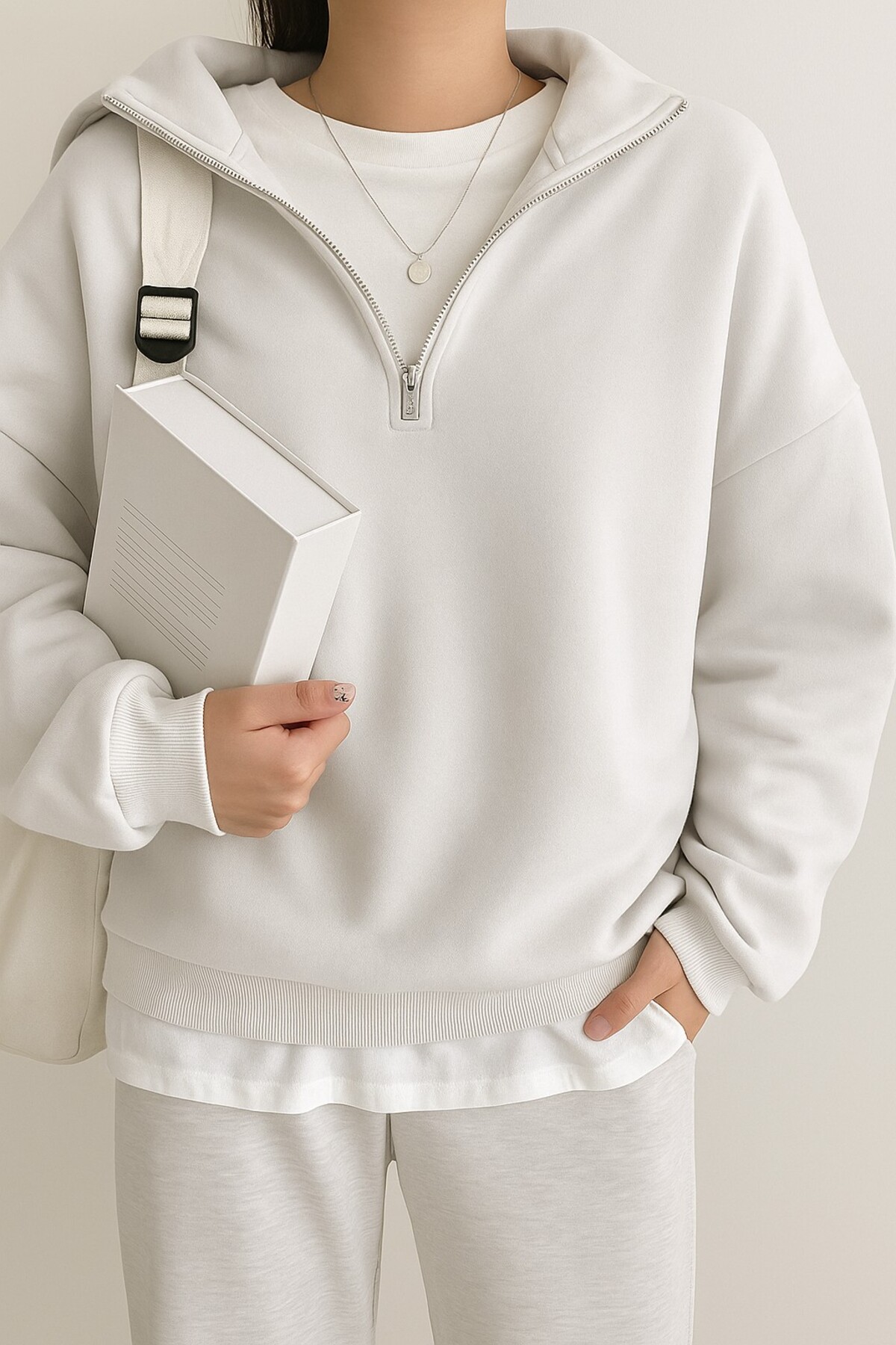 Ghassy Co. Kadın Pamuklu Oversize Silver Yarım Fermuarlı Sweatshirt görsel 3