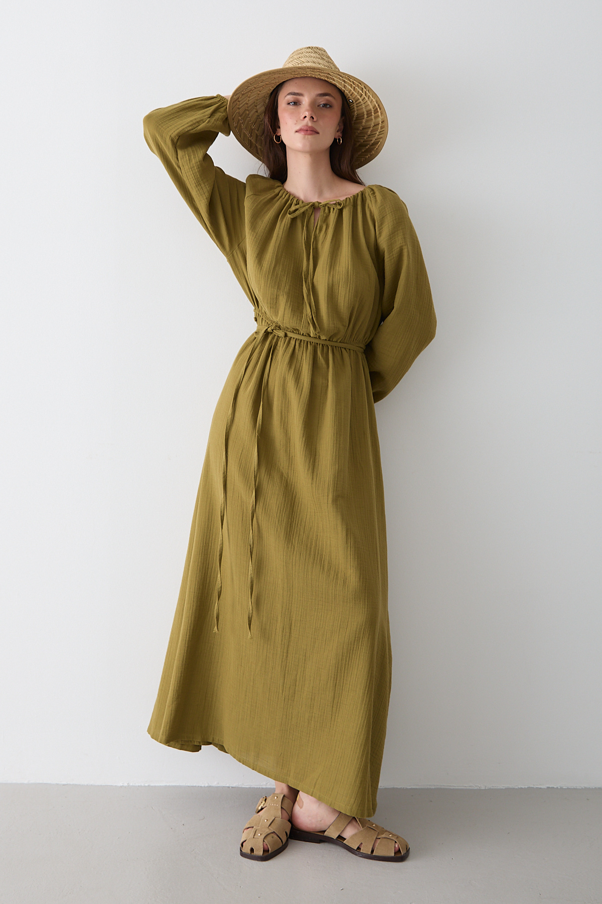 Laluvia  Haki Bağlama Detaylı Müslin Elbise - 2004 - Görsel 5