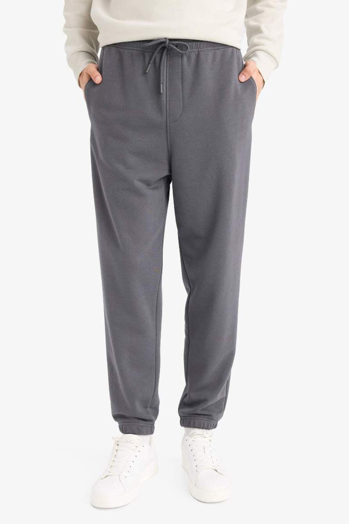 DeFacto-New Season Regular Fit Basic Plain Jogger Tracksuit with Laced Waist and Elasticized Legs with Pockets 5