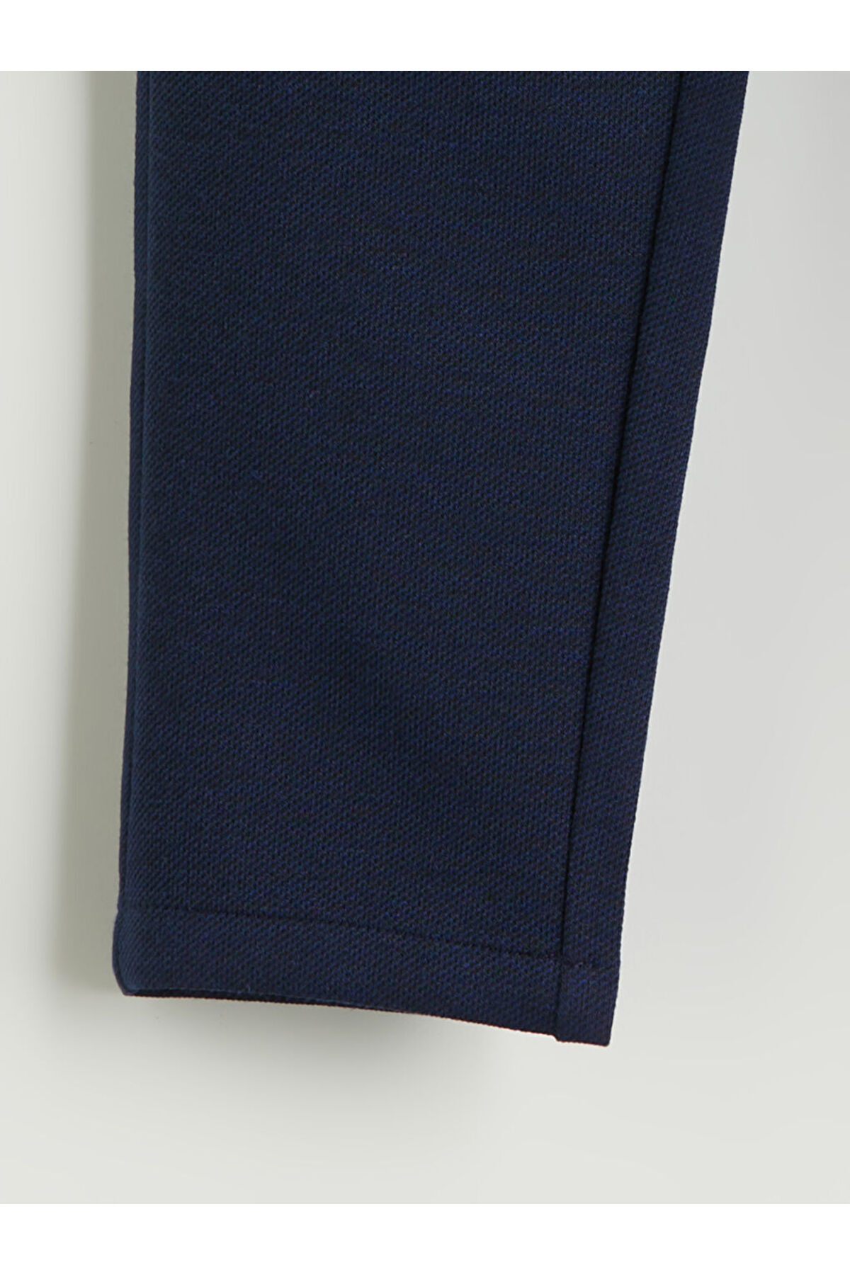 LC Waikiki-Create Your Style from Uzg Store |   Textured Boy's Trousers with Elastic Waist 2