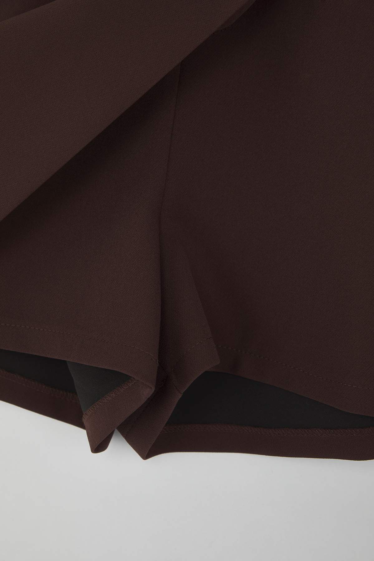 Trendyolmilla  Koyu Kahverengi Düğme Detaylı Mini Şort Etek Şort & Bermuda TWOAW26SR00027 - Görsel 7