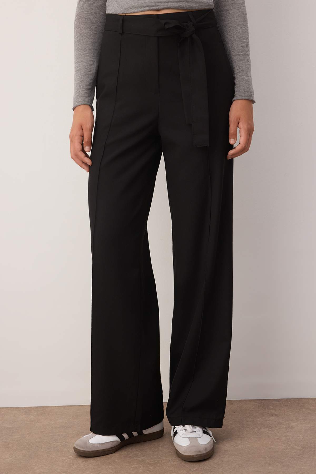 Trendyolmilla  Siyah Kuşaklı Straight/Düz Kesim Nervürlü Kumaş Pantolon TWOAW26PL00047 - Görsel 4