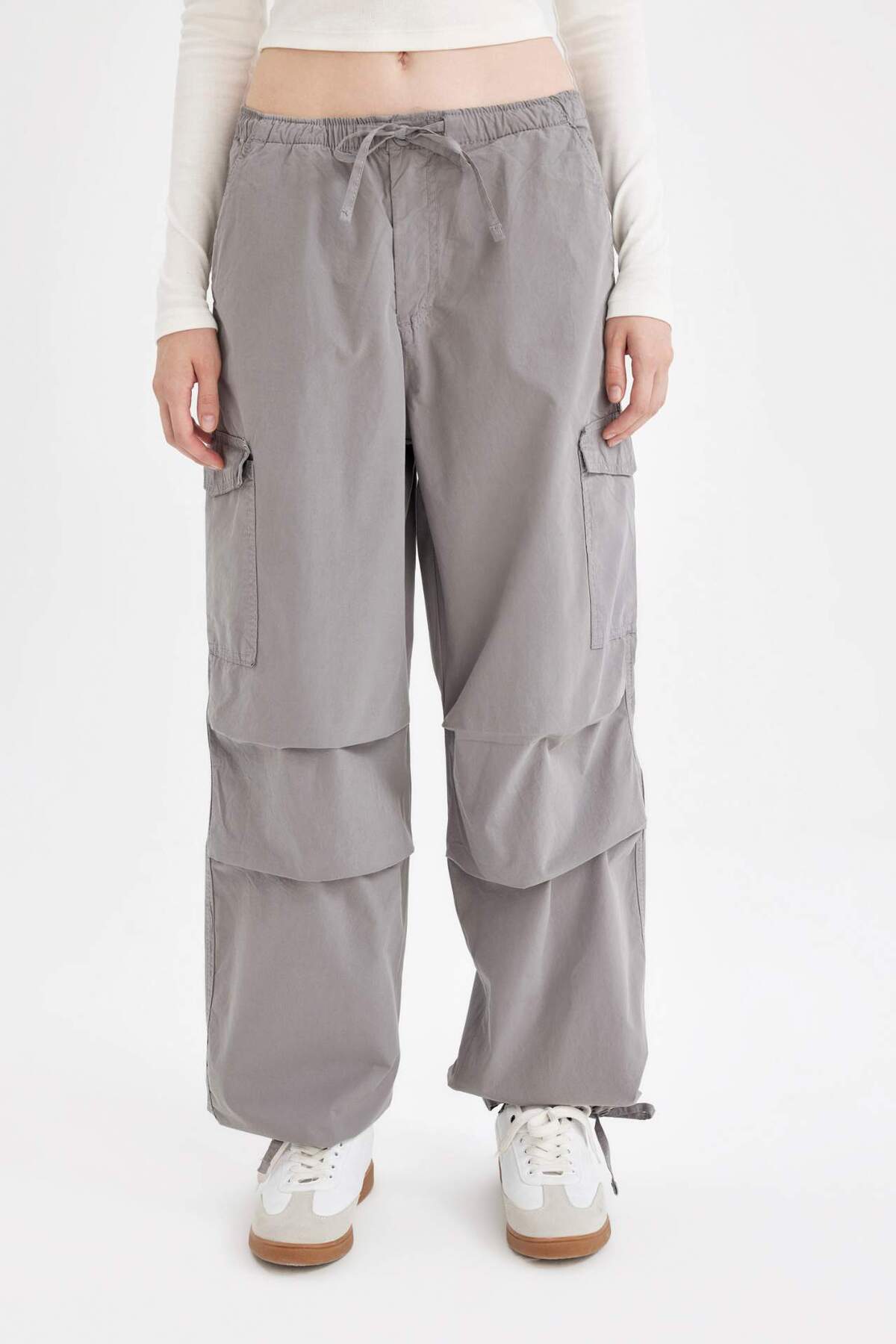 DeFacto-Coool Parachute Poplin Pants Basic Plain with Pockets Elastic Waist A6266Ax24Sp 4