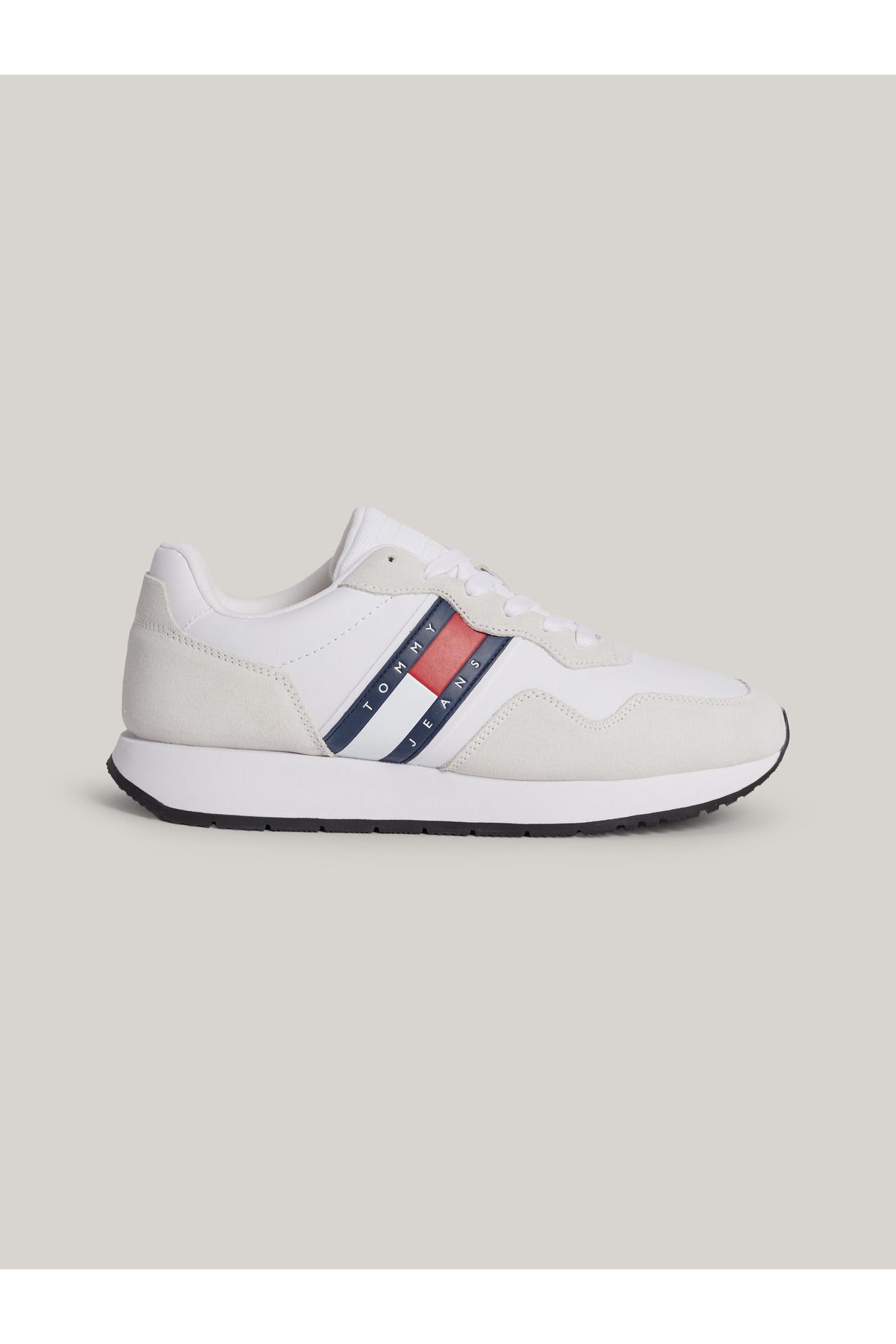 Tommy Hilfiger-Pánské bílé tenisky semišové značky s logem z recyklovaného polyesteru s gumovou podrážkou 1