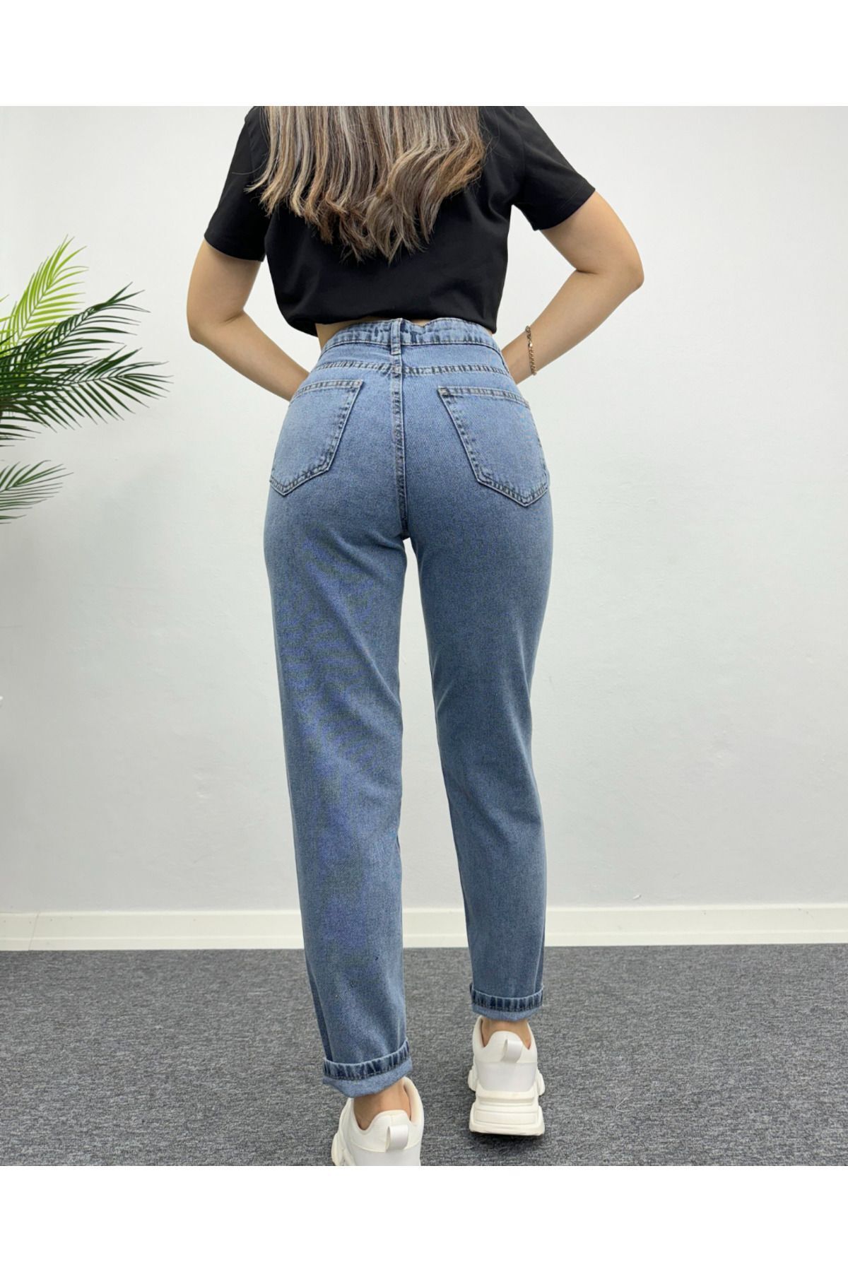 Kadın Mavi Yüksek Bel Slim Fit Mom Jean Pantolon