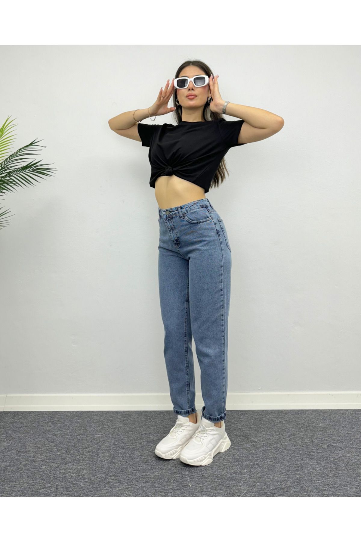 Kadın Mavi Yüksek Bel Slim Fit Mom Jean Pantolon