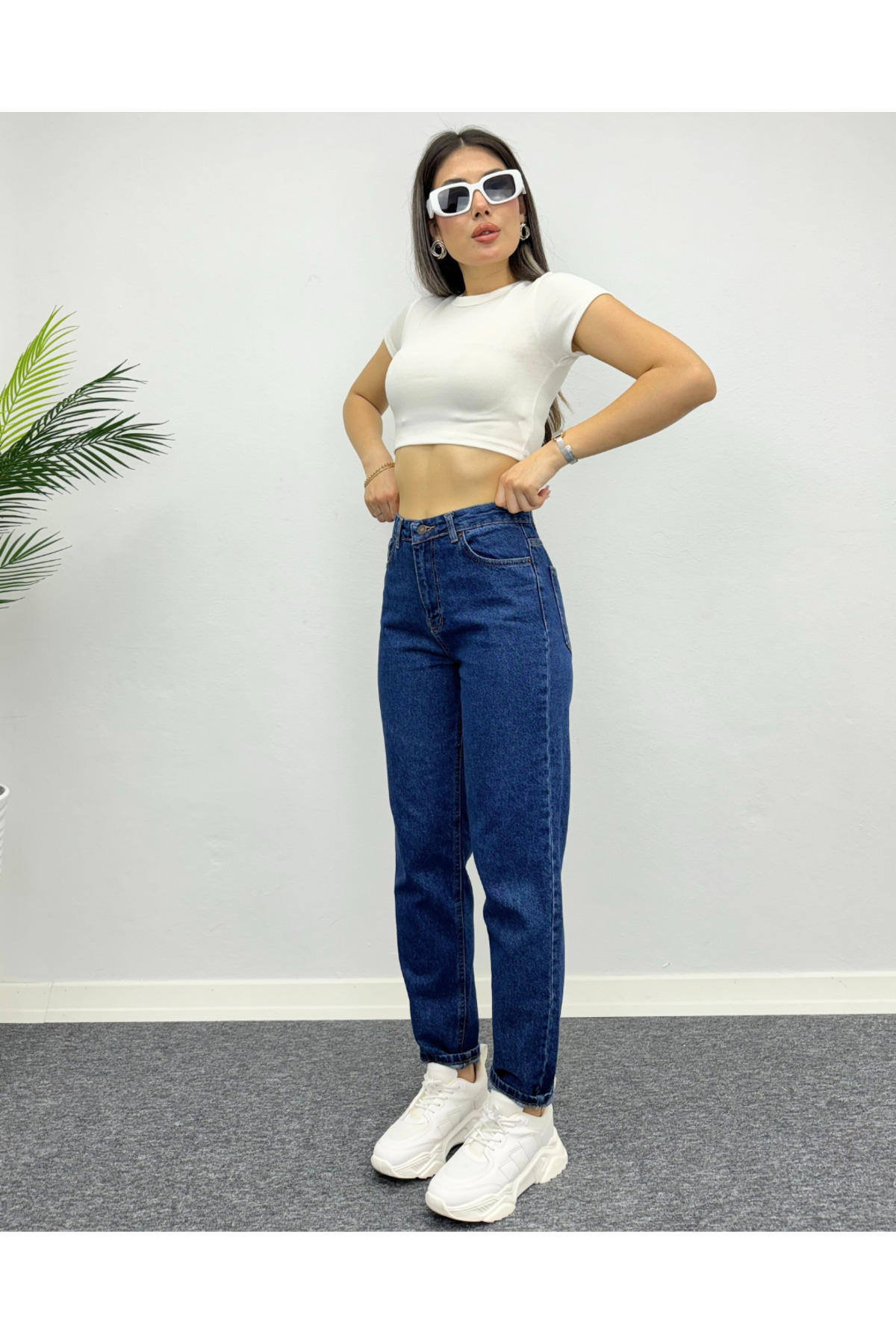 Kadın Lacivert Yüksek Bel Slim Fit Mom Jean Pantolon