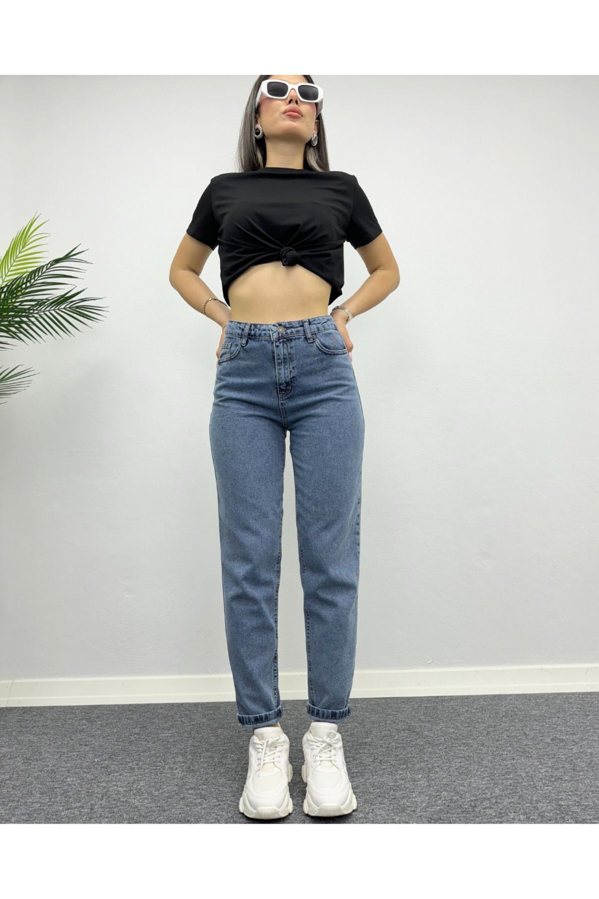 Kadın Mavi Yüksek Bel Slim Fit Mom Jean Pantolon