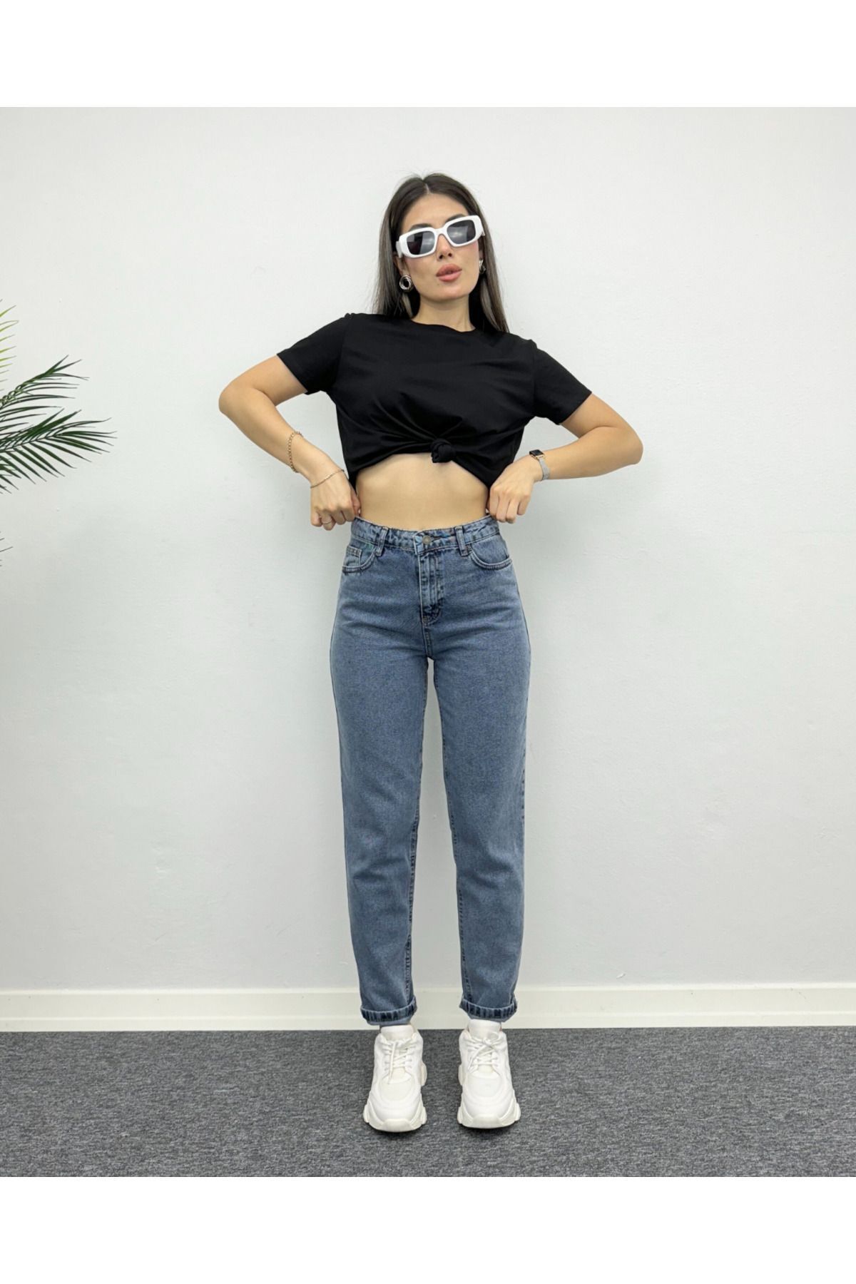 Kadın Mavi Yüksek Bel Slim Fit Mom Jean Pantolon