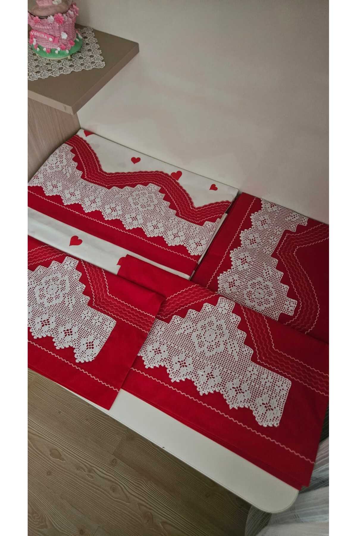 Handcrafted Lace, Border and Pattern Duvet Cover Set-Red Heart
