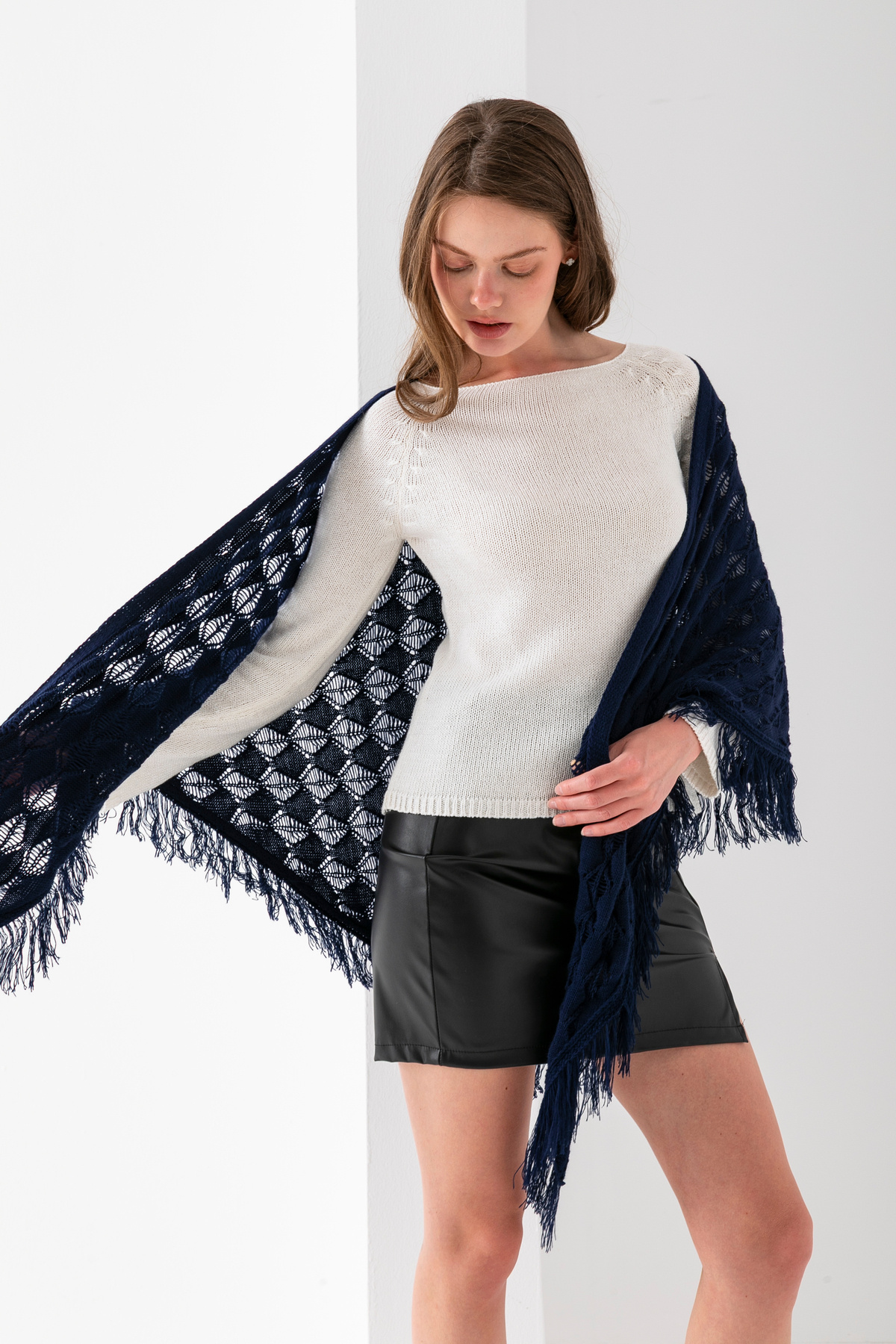 T Crazy-T-Crazy Openwork Patterned Triangle Shoulder Shawl, Stylish and Practical Knitwear Knitted Accessory with Tassels, Triangle Knitwear Shawl 4