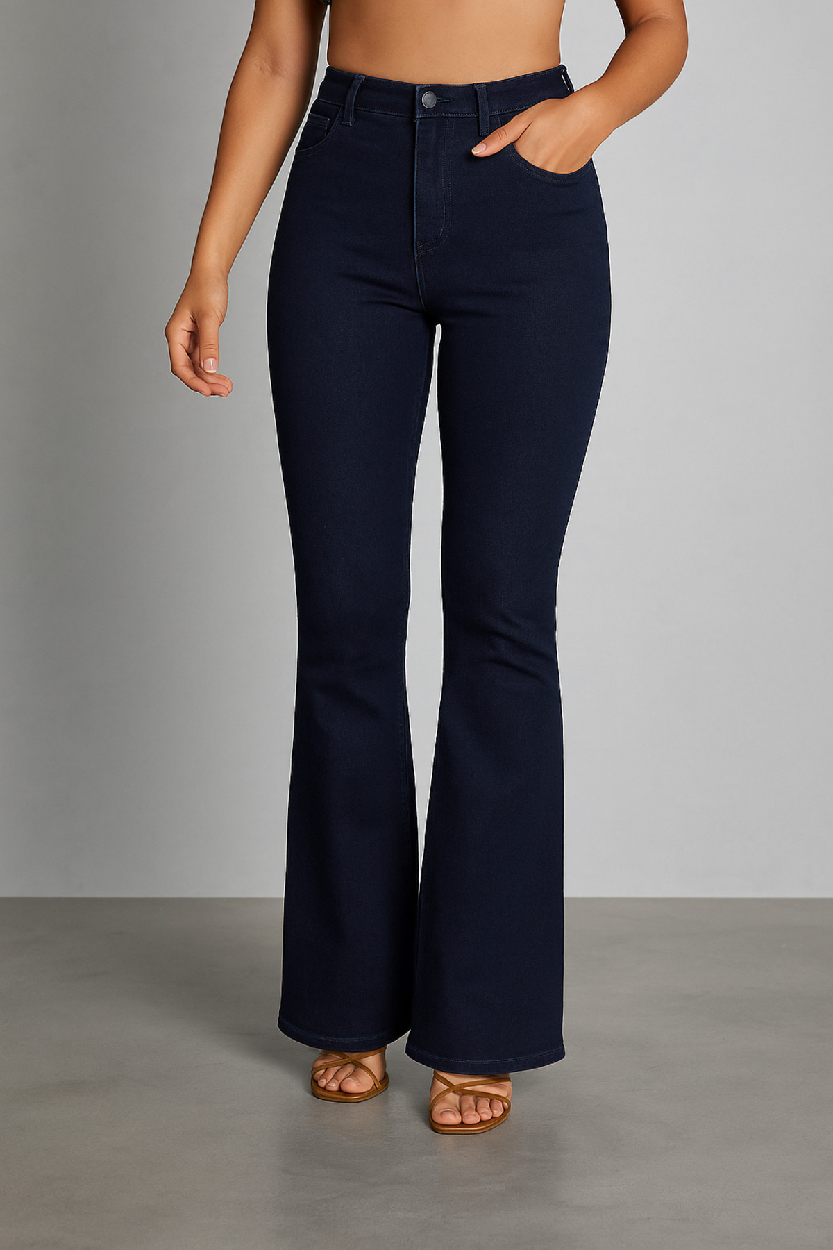 DELDNM Isabelle Kadın Yüksek Bel Koyu Mavi Likralı İspanyol Paça Flare Jeans Pantolon Comfort Uzun görsel 3