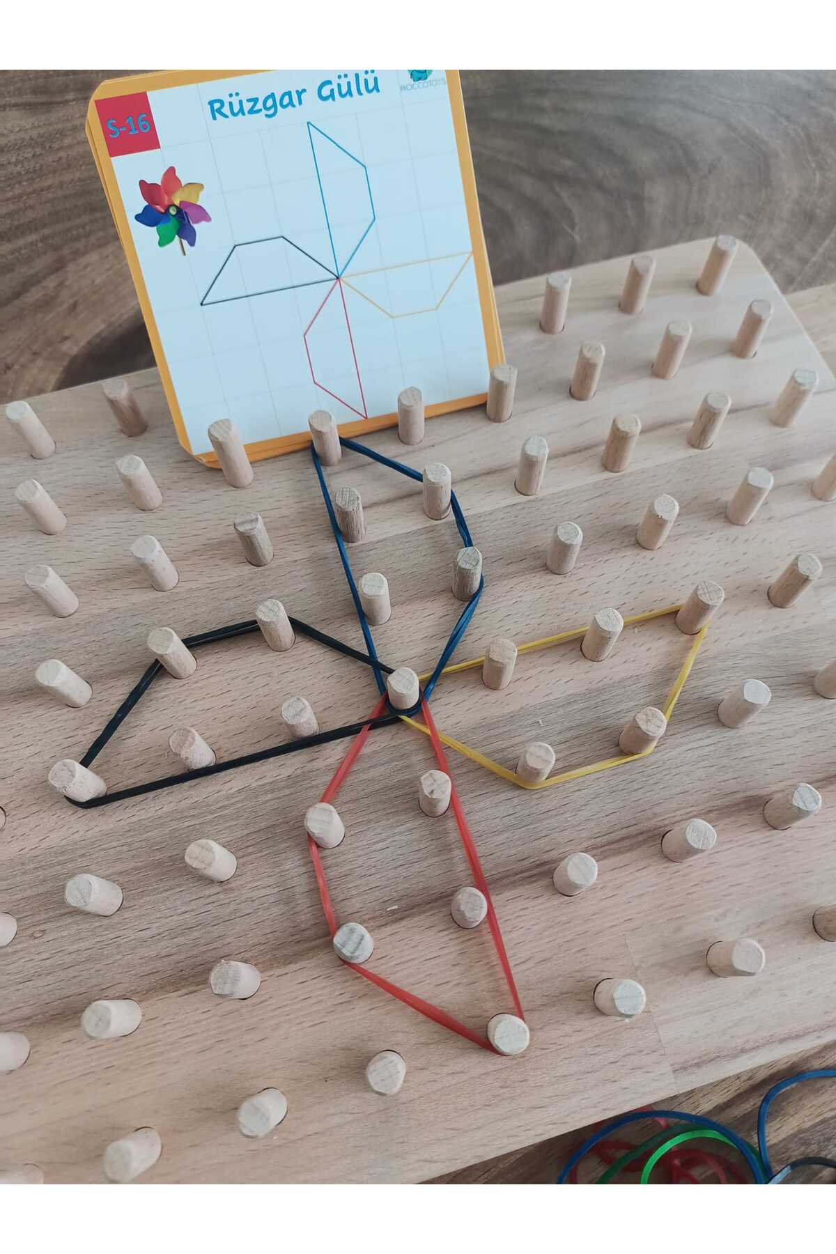 Moccotoys Geoboard - Jumbo Montessori Eğitici Kartlı Lastikli Şekiller Geometri Oyunu (10X8) fotoğrafı 3 (önizleme)