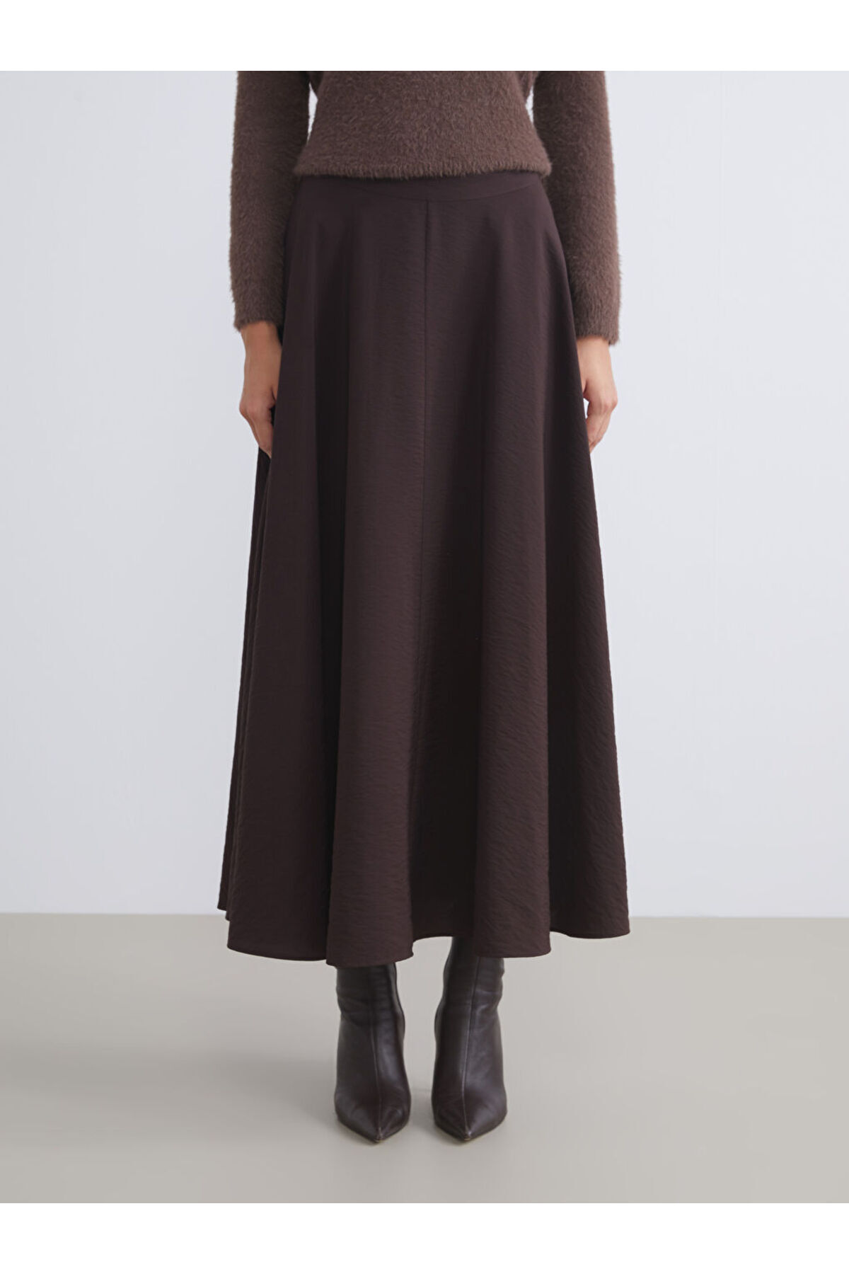 LC Waikiki-Create Your Style with Uzg Store |   Pleated Skirt with Zipper at the Waist 2
