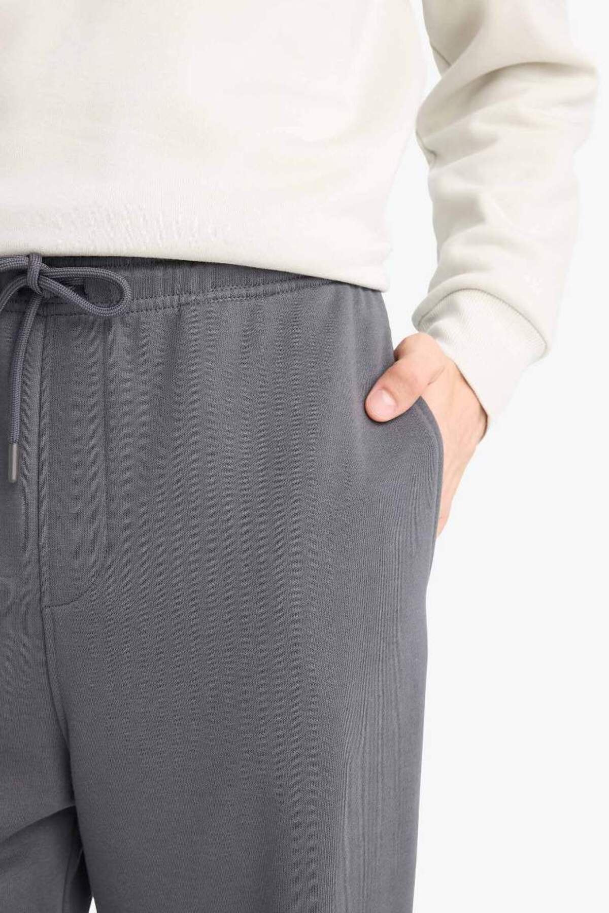 DeFacto-New Season Regular Fit Basic Plain Jogger Tracksuit with Laced Waist and Elasticized Legs with Pockets 6