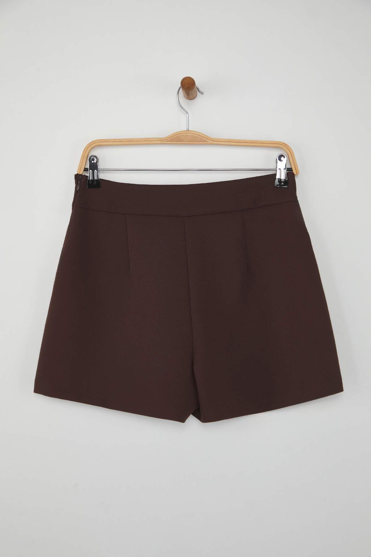 Trendyolmilla  Koyu Kahverengi Düğme Detaylı Mini Şort Etek Şort & Bermuda TWOAW26SR00027 - Görsel 8