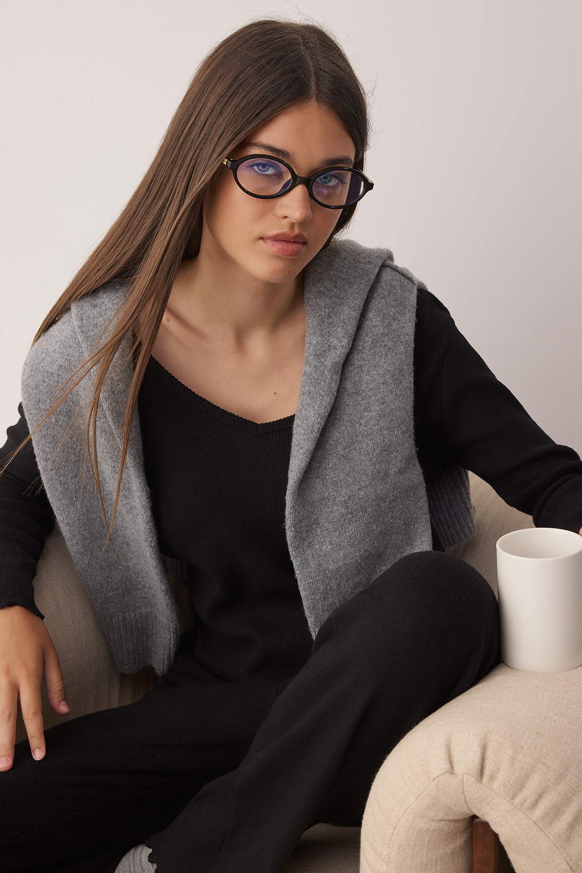 Trendyolmilla  Siyah V Yaka Baby Overloklu Yumuşak Tuşe Fırçalı Kışlık Fitilli Örme Pijama Takımı THMAW26PT00011 - Görsel 4