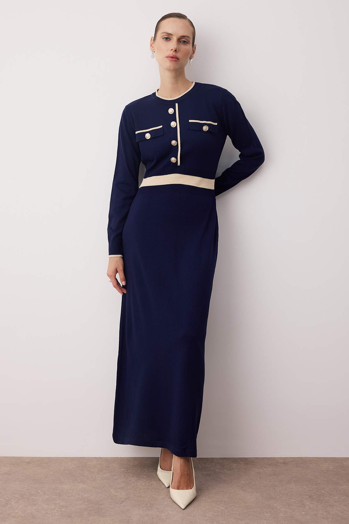 Trendyol Modest Sötétkék bordás gombos kötött ruha TCTAW25EB00042