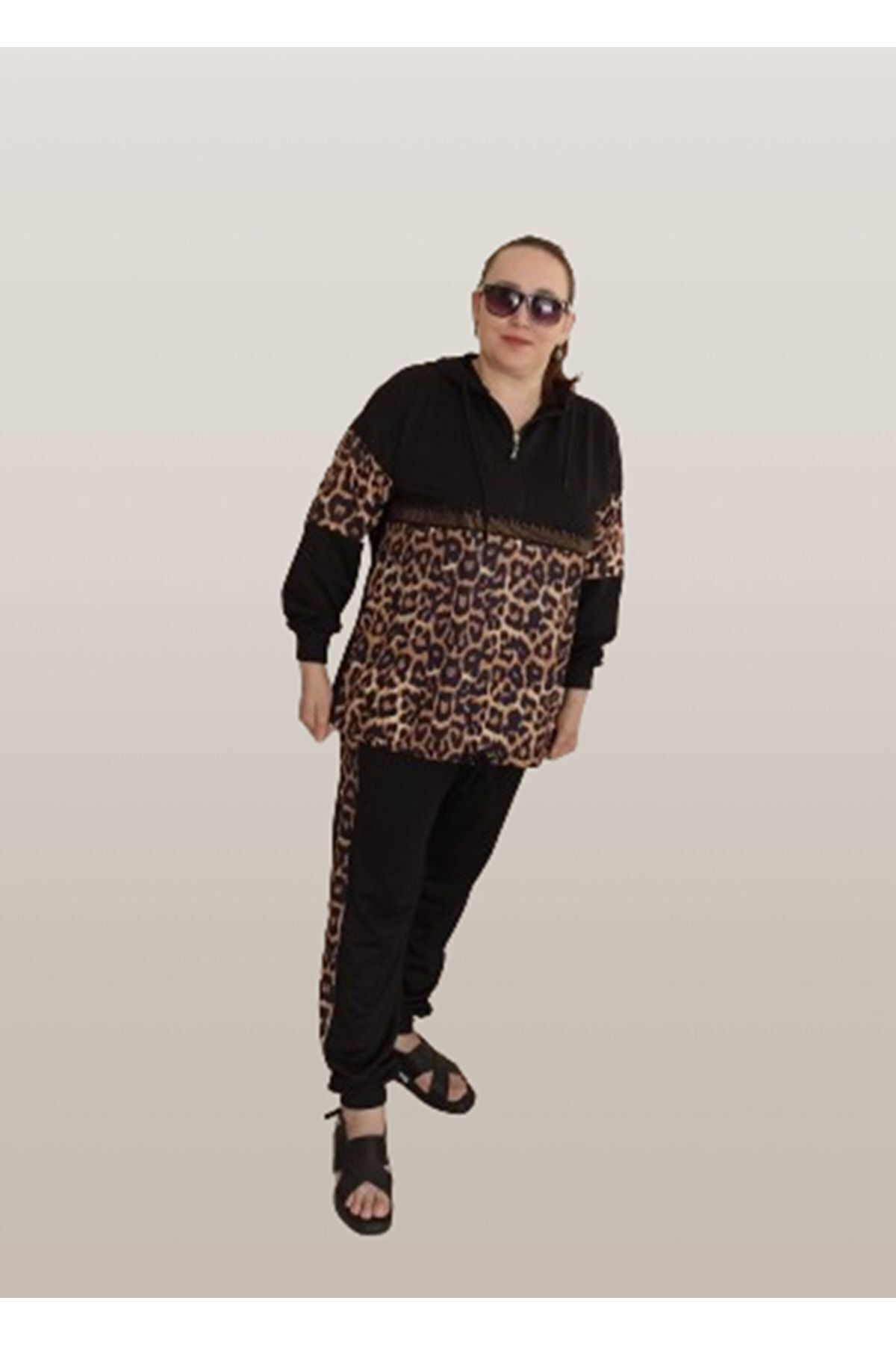 Vibes On-Large Size Leopard Pattern Oversize Fit Tracksuit Set 3