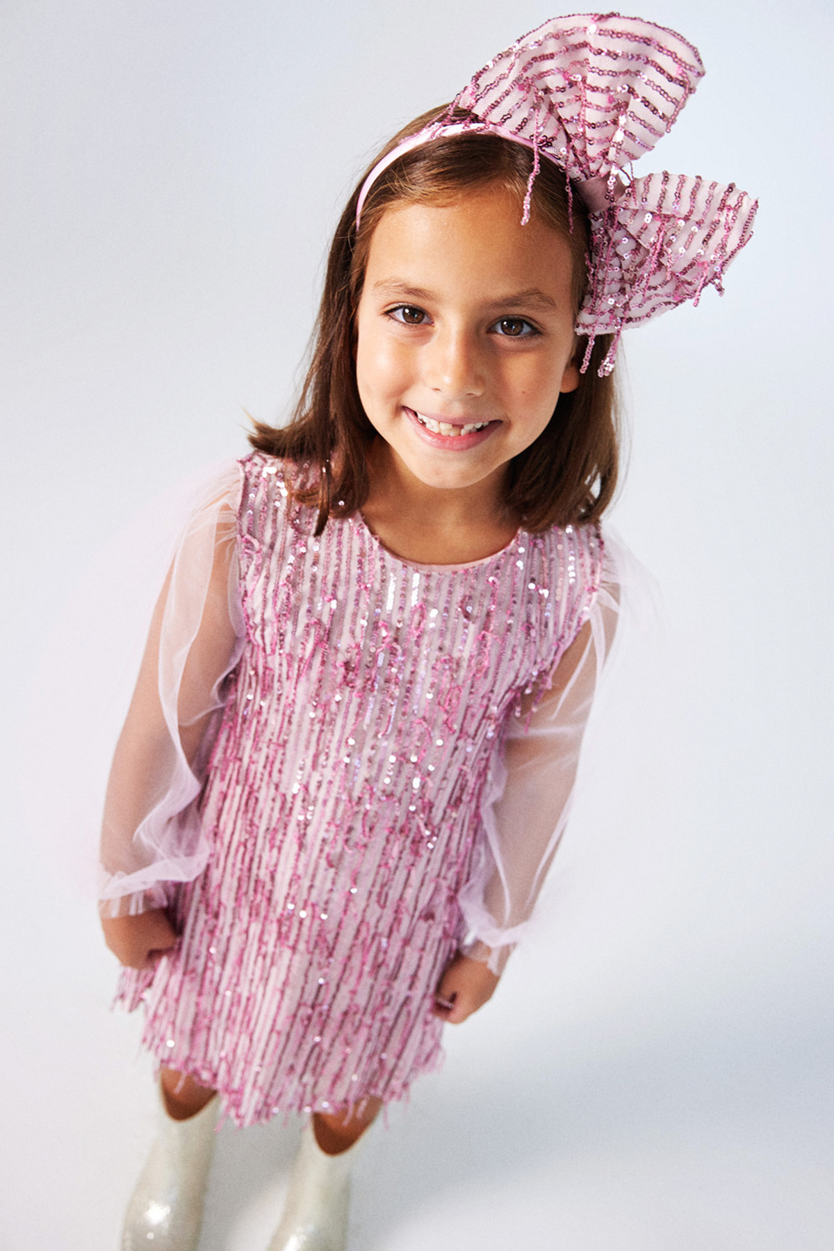 Le Mabelle-Emery Girls Dress - Ροζ παγιέτες και λεπτομέρεια με κρόσσια 3