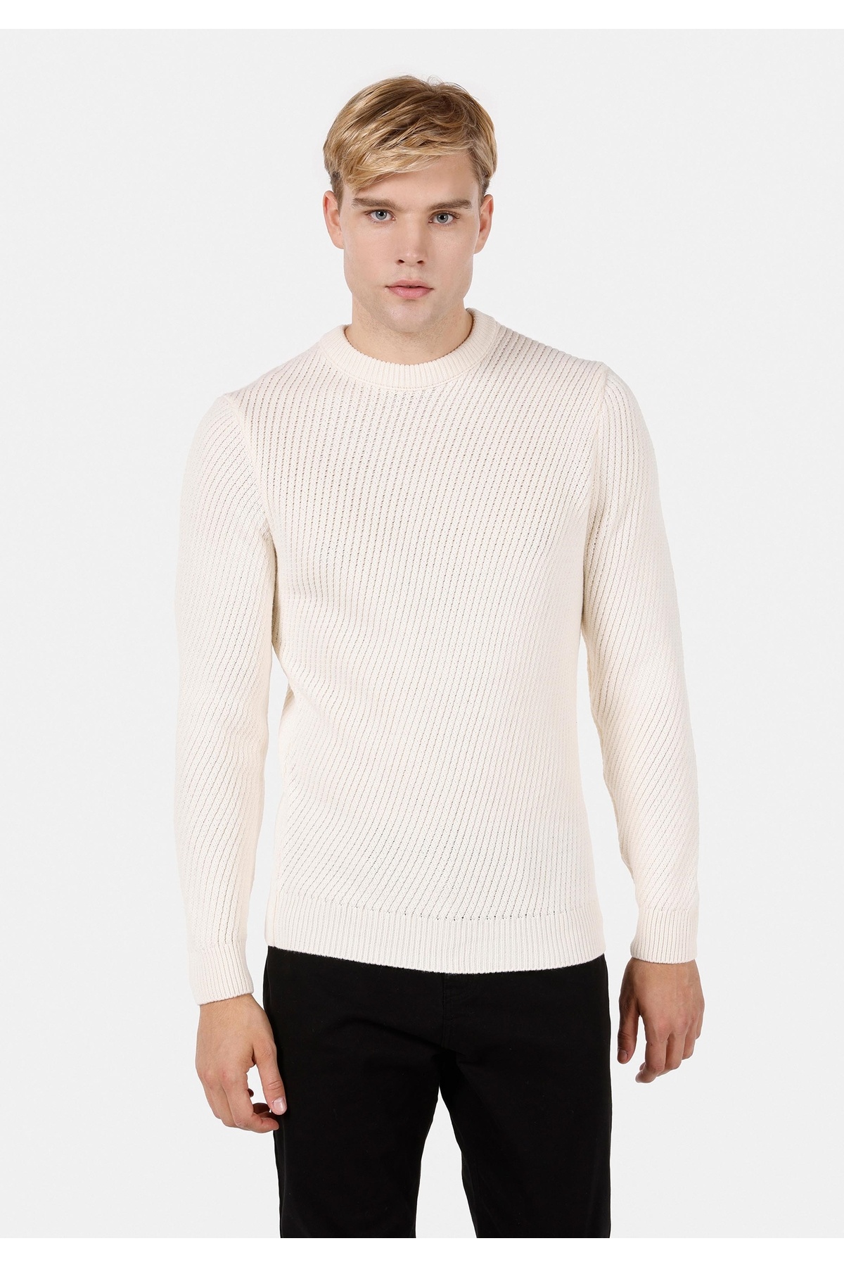 Colin's-Regular Fit Round Neck Men's Ecru Sweater 1