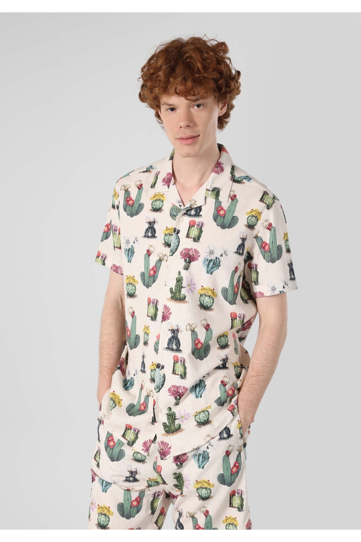 کالینز پیراهن آستین کوتاه مردانه طرح‌دار یقه گرد معمولی