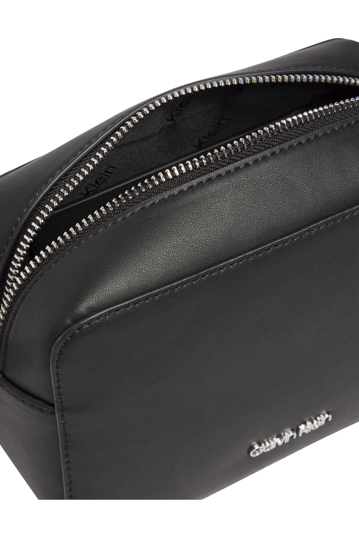 Calvin Klein Kadın Ck Must Çapraz Kamera Çanta görsel 4