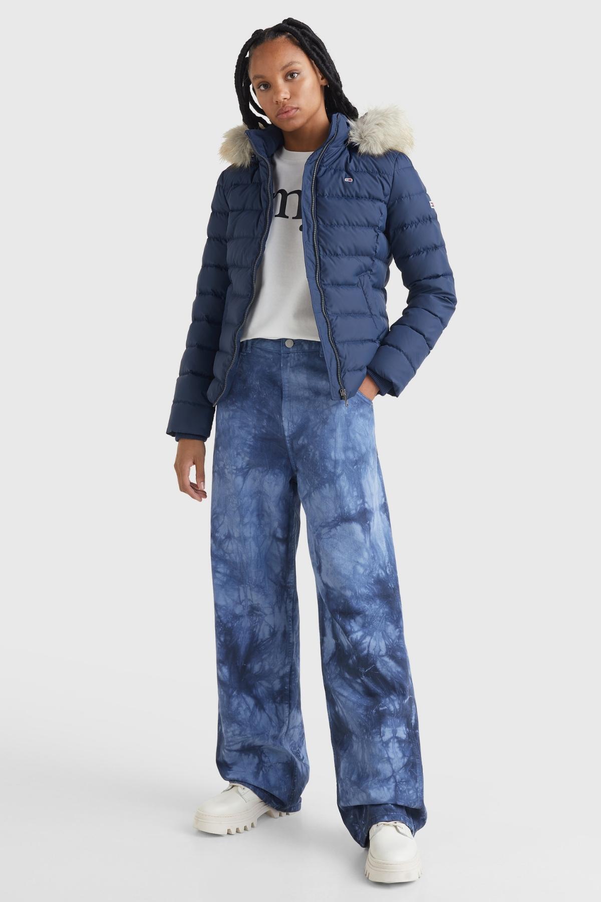 Tommy Hilfiger  Kadın Marka Bayrak Logolu Sabit Kapüşonlu Kapitone Dolgulu Lacivert Mont DW0DW08588 C - Görsel 4